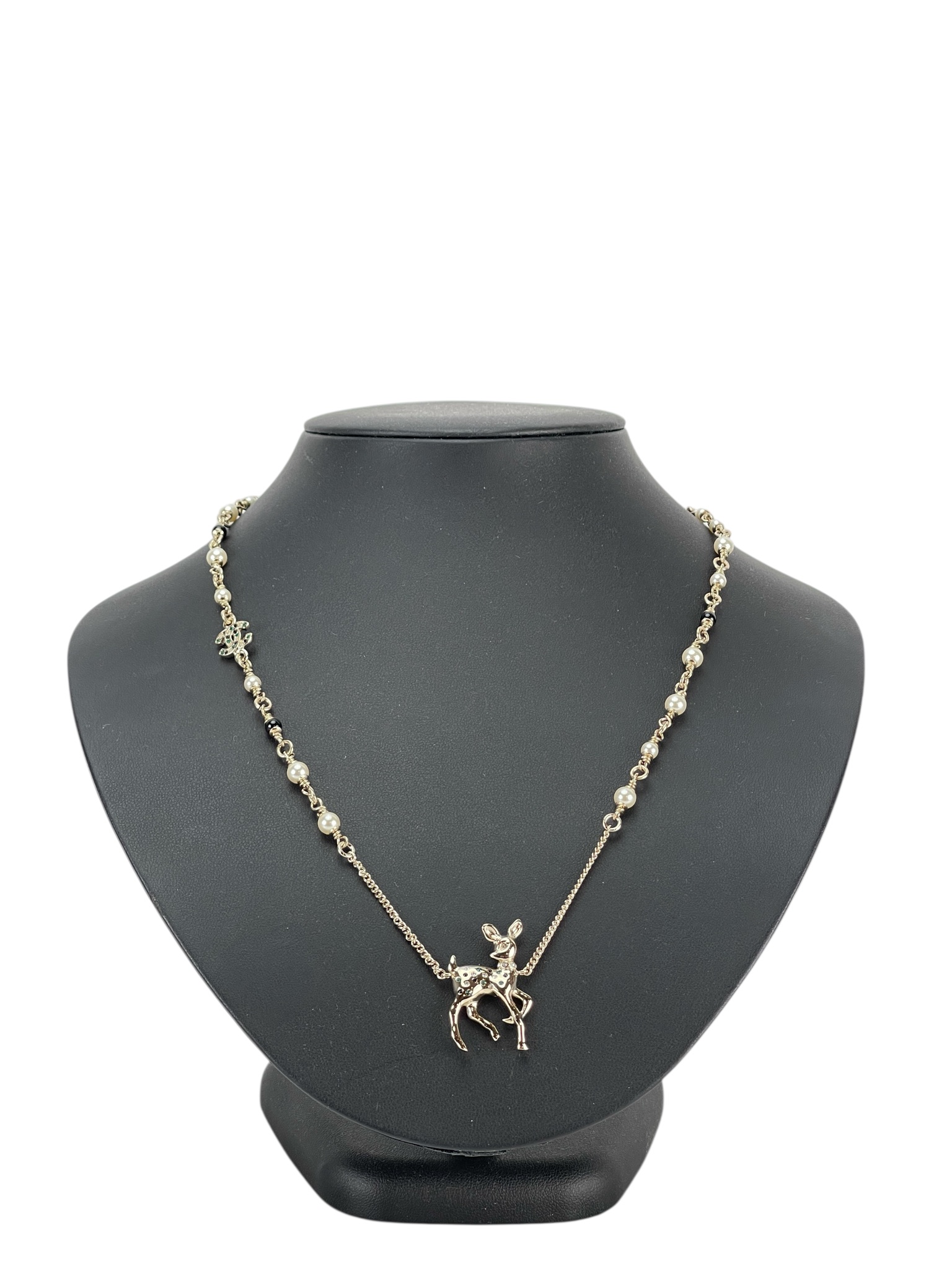 CHANEL - 26C Silver Pearl Bambi Necklace