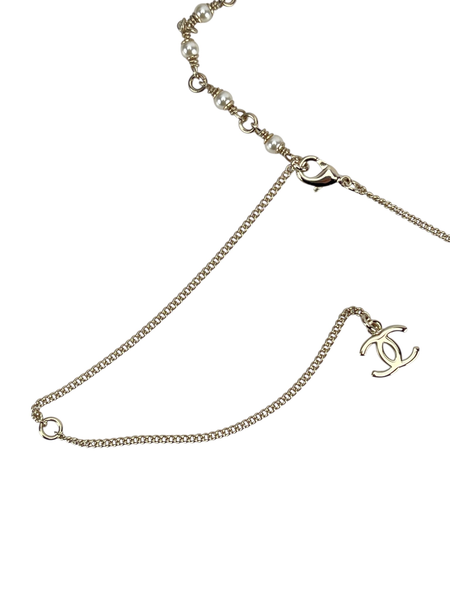 CHANEL - 26C Silver Pearl Bambi Necklace