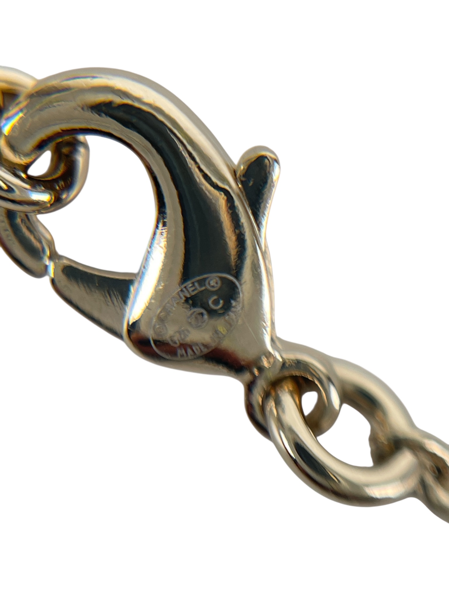 CHANEL - 26C Silver Pearl Bambi Necklace