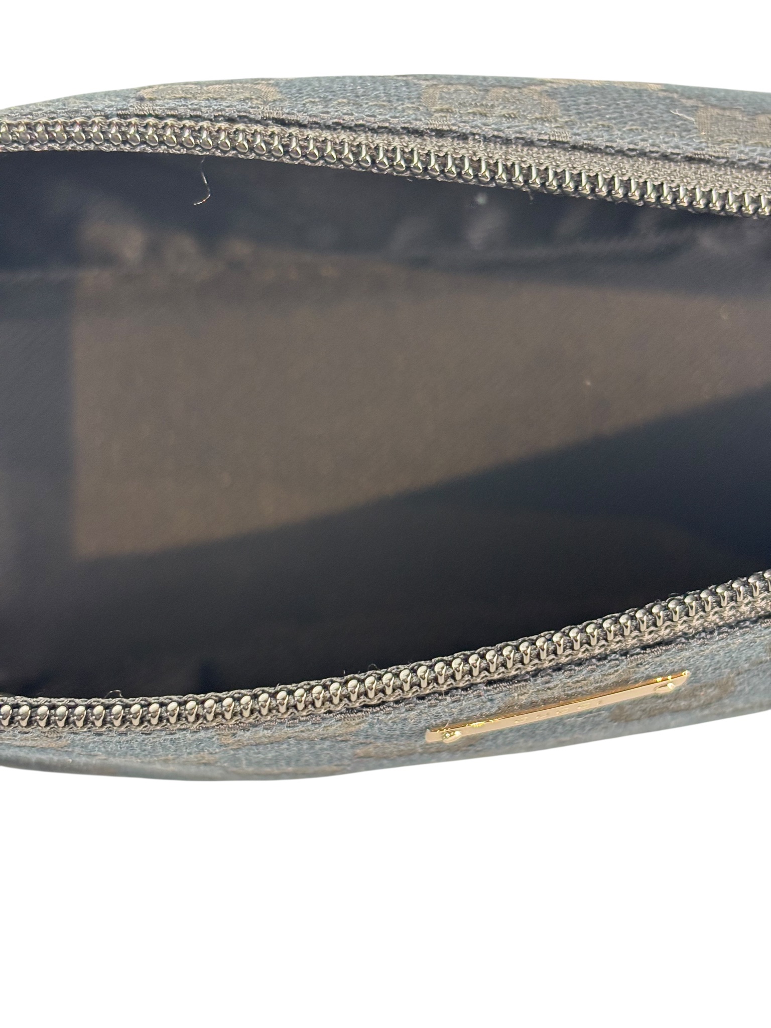 GUCCI - Black Canvas Accessory Pouch Handle Bag – Camellia Vintage