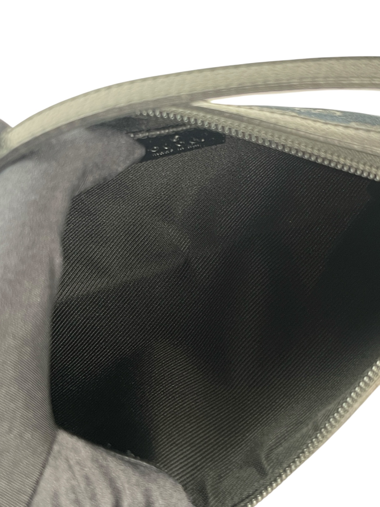 GUCCI - Black GG Canvas Shoulder Bag