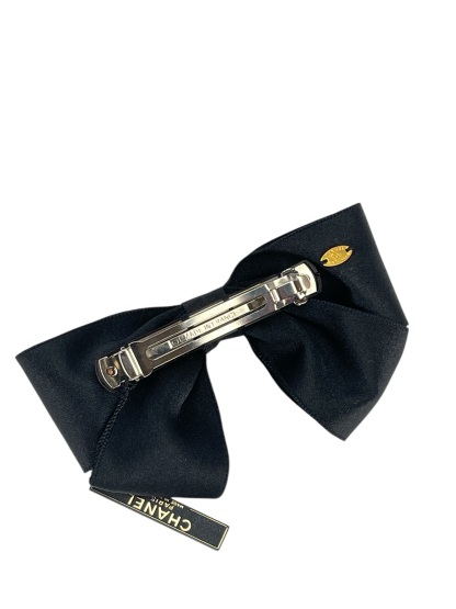 CHANEL - 95A Black Satin Bow Barrette Gold Tone