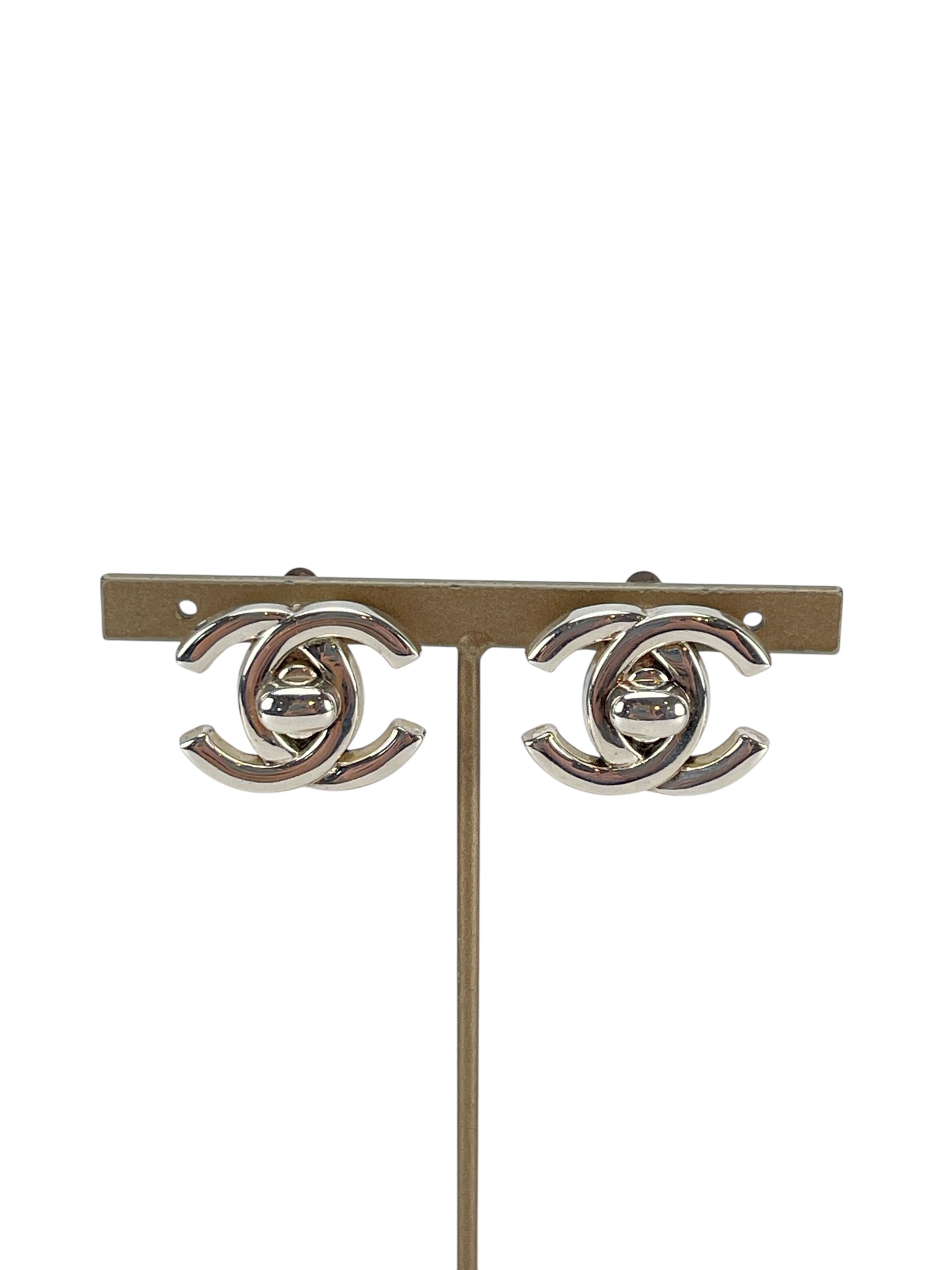 CHANEL - 96P Silver CC Logo Turnlock Earrings