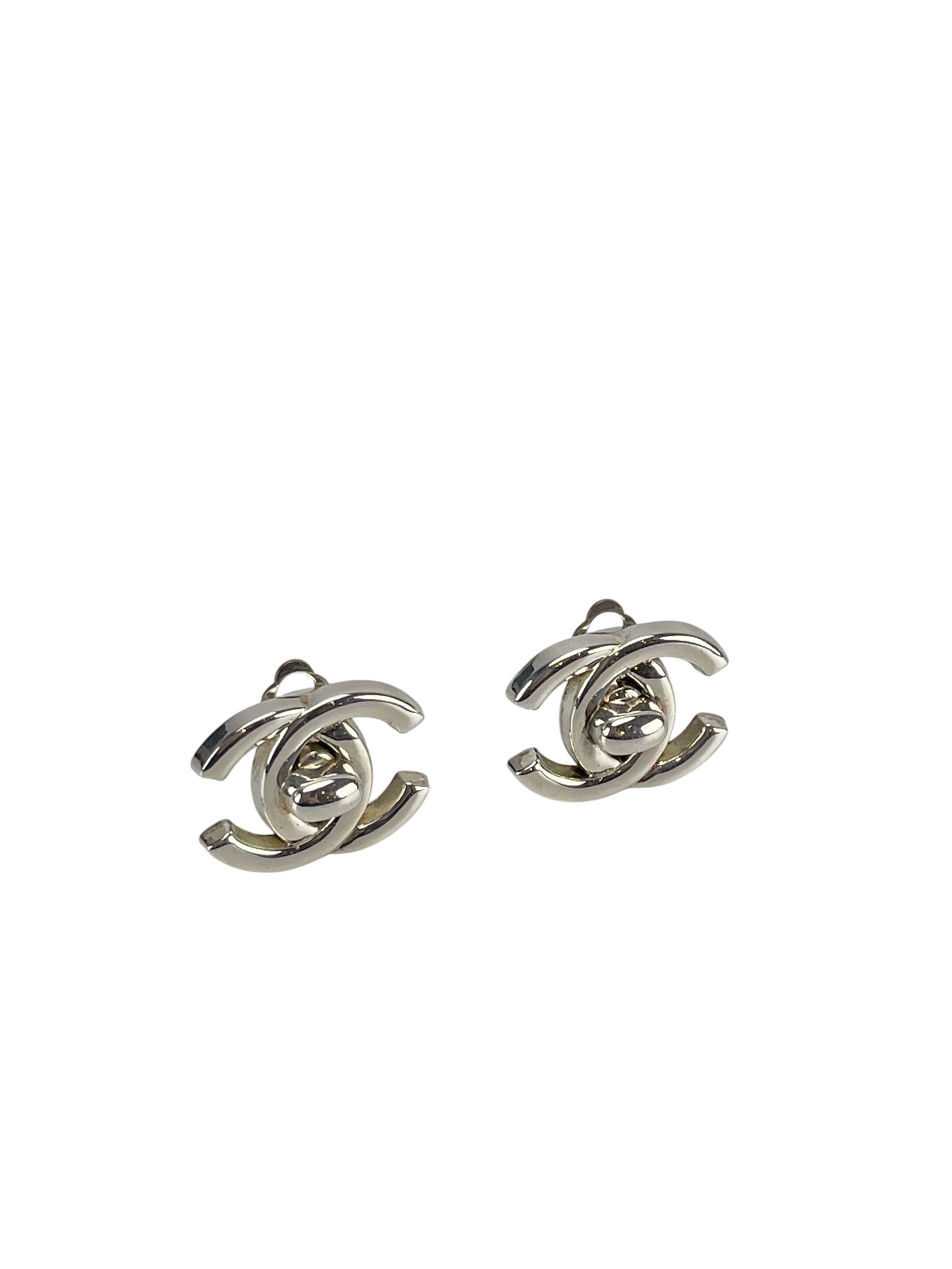 CHANEL - 96P Silver CC Logo Turnlock Earrings