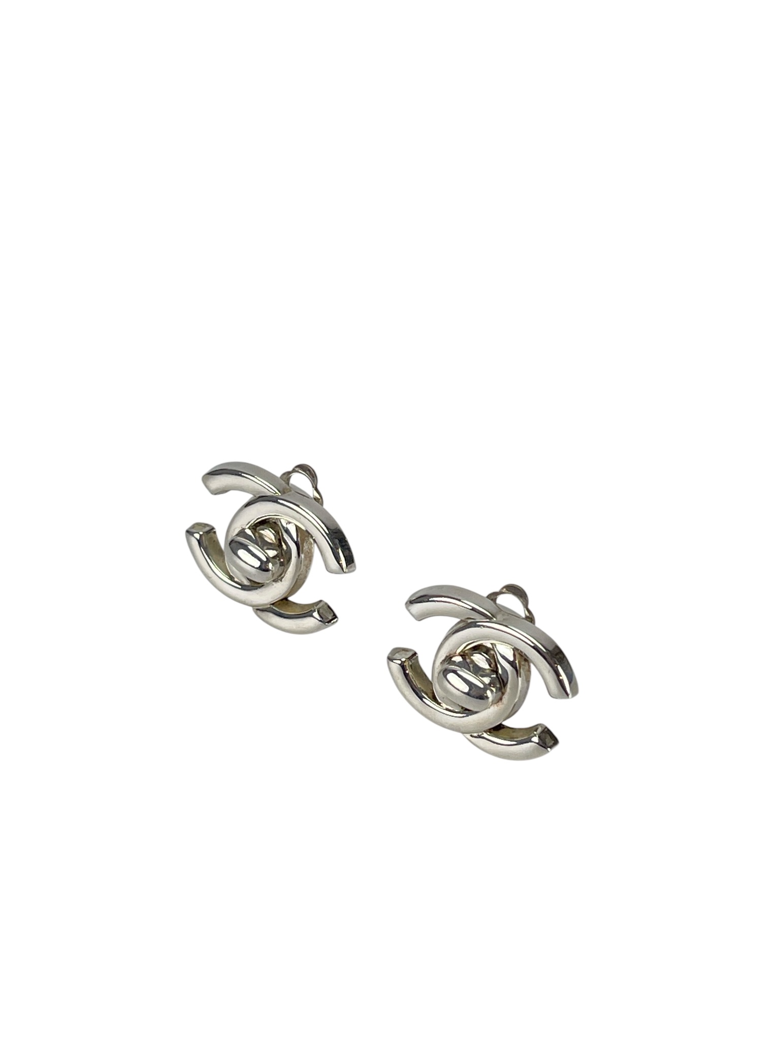 CHANEL - 96P Silver CC Logo Turnlock Earrings