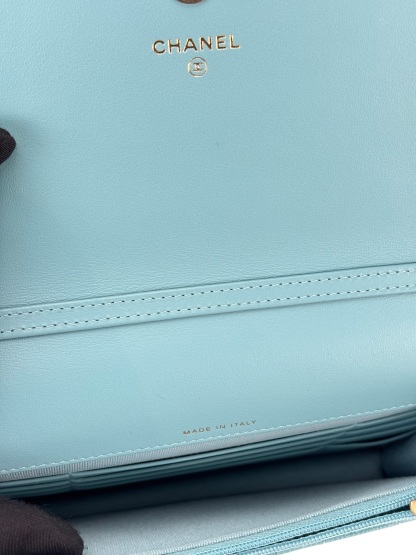 CHANEL - 24C Blue Caviar Roller Skate Chain WOC