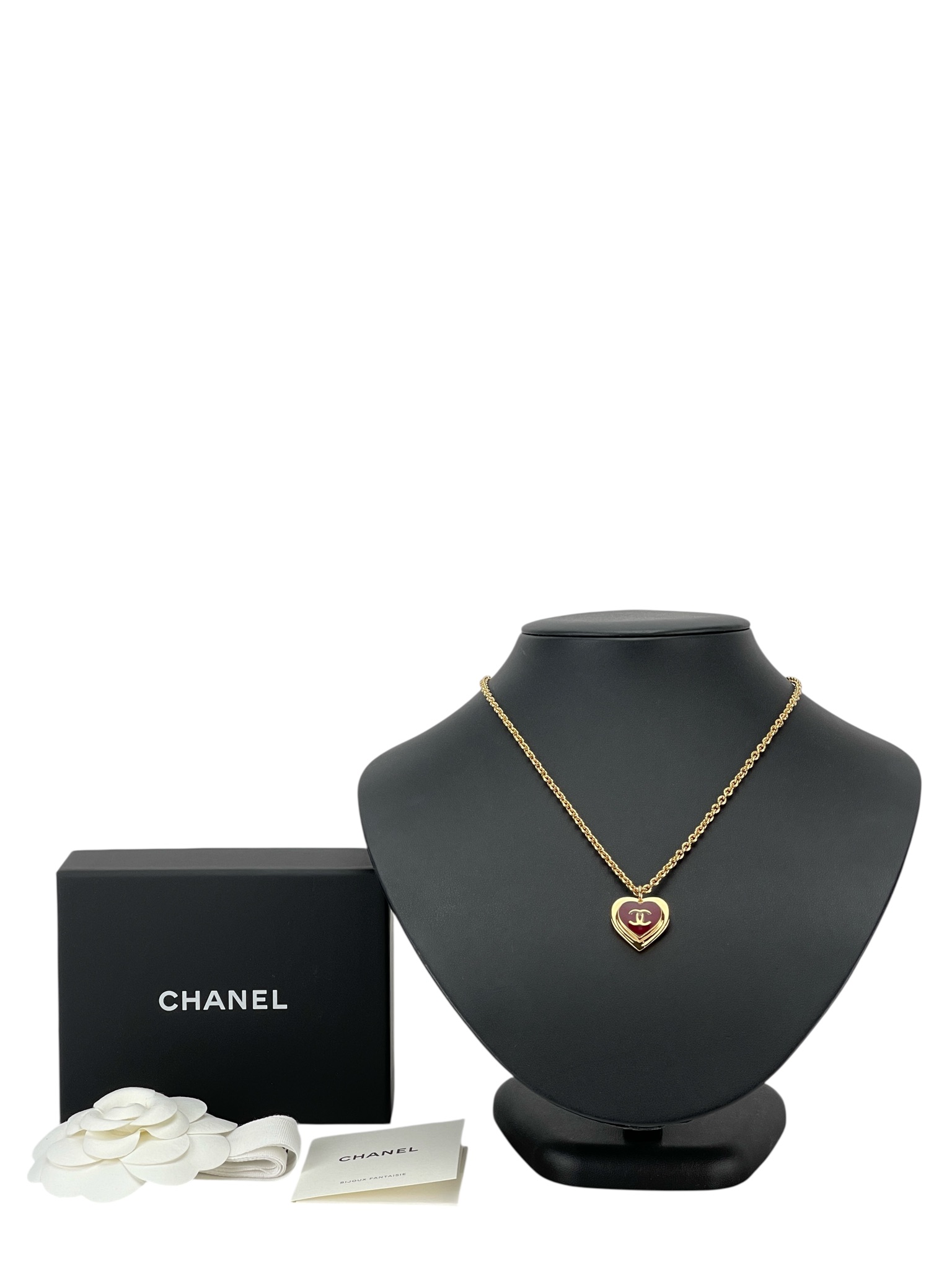 CHANEL - 26P Red Gold Heart CC Pendant Necklace