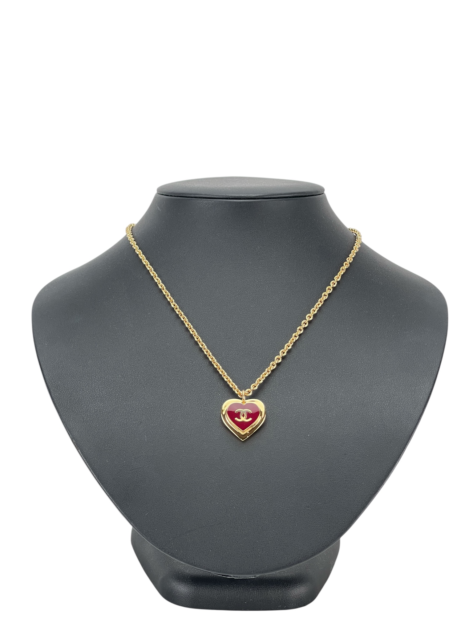 CHANEL - 26P Red Gold Heart CC Pendant Necklace