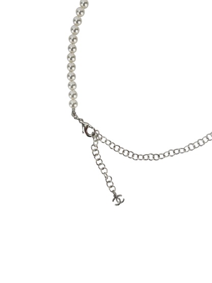 CHANEL - 25C White Pearl Necklace