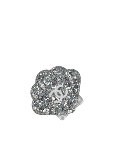 CHANEL - 25C Sliver Seashell CC Logo Brooch