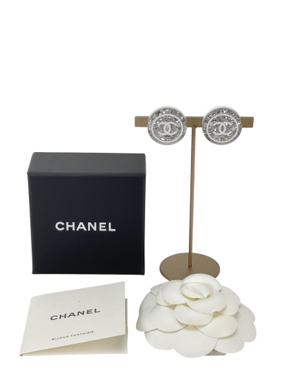 CHANEL - 25C Sliver CC Logo Round Earrings
