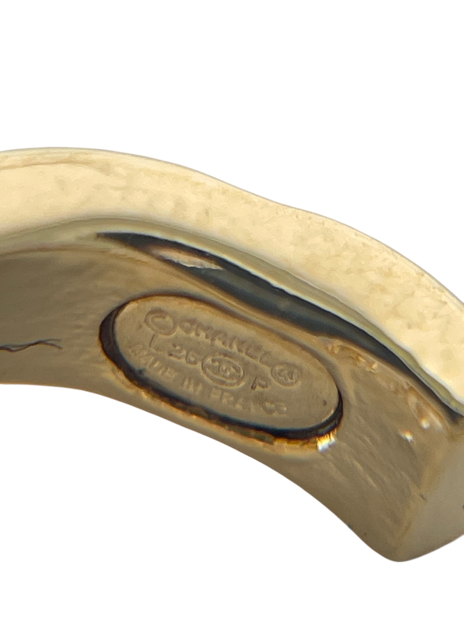 CHANEL - 26P Gold Quilted CC Earrings