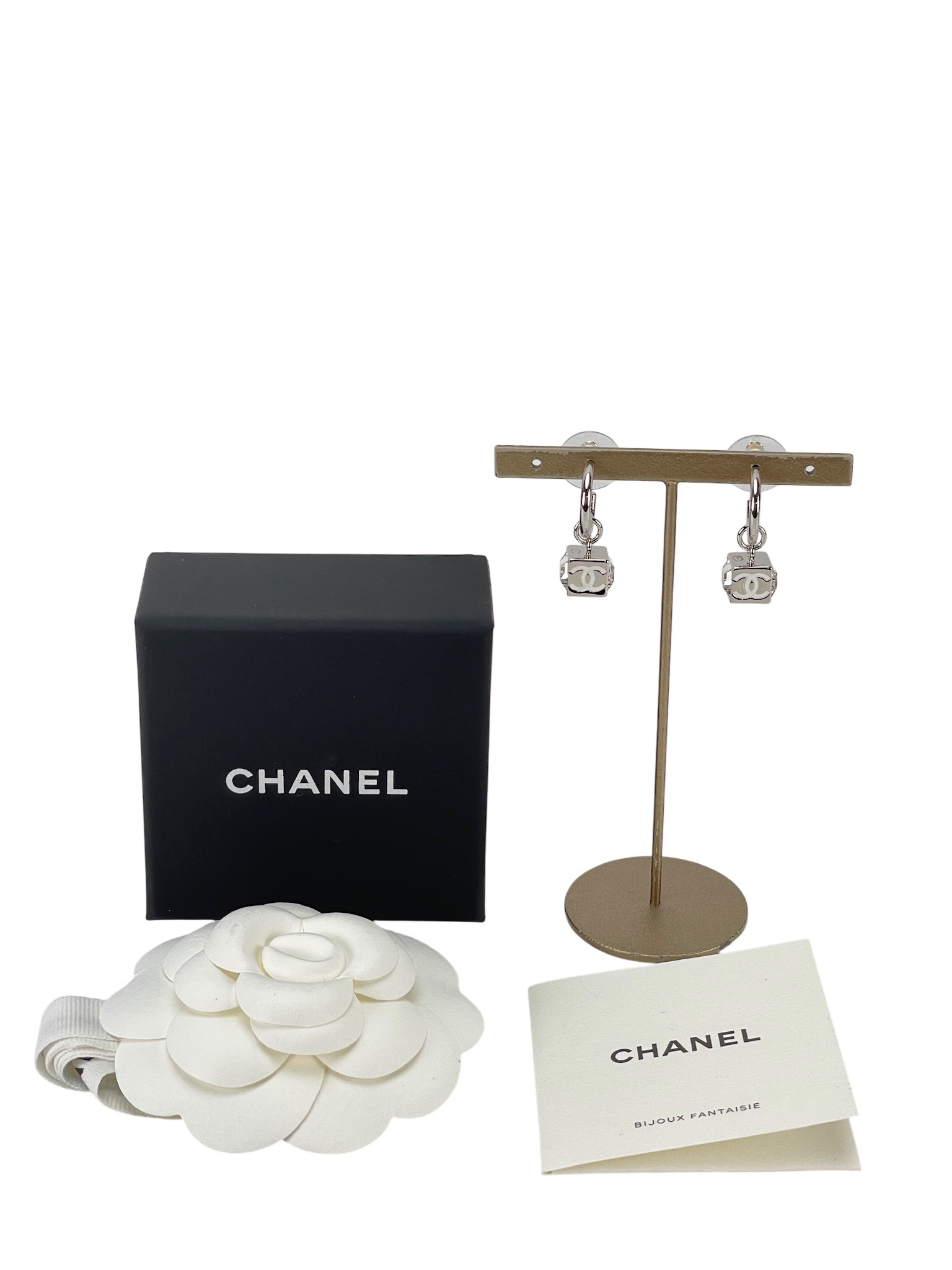 CHANEL - 25C Silver-tone Rhinestone Earrings