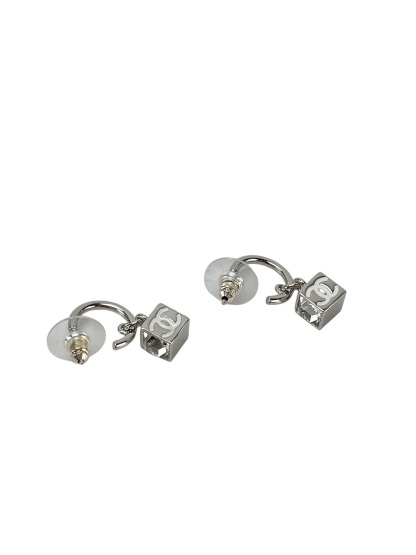 CHANEL - 25C Silver-tone Rhinestone Earrings