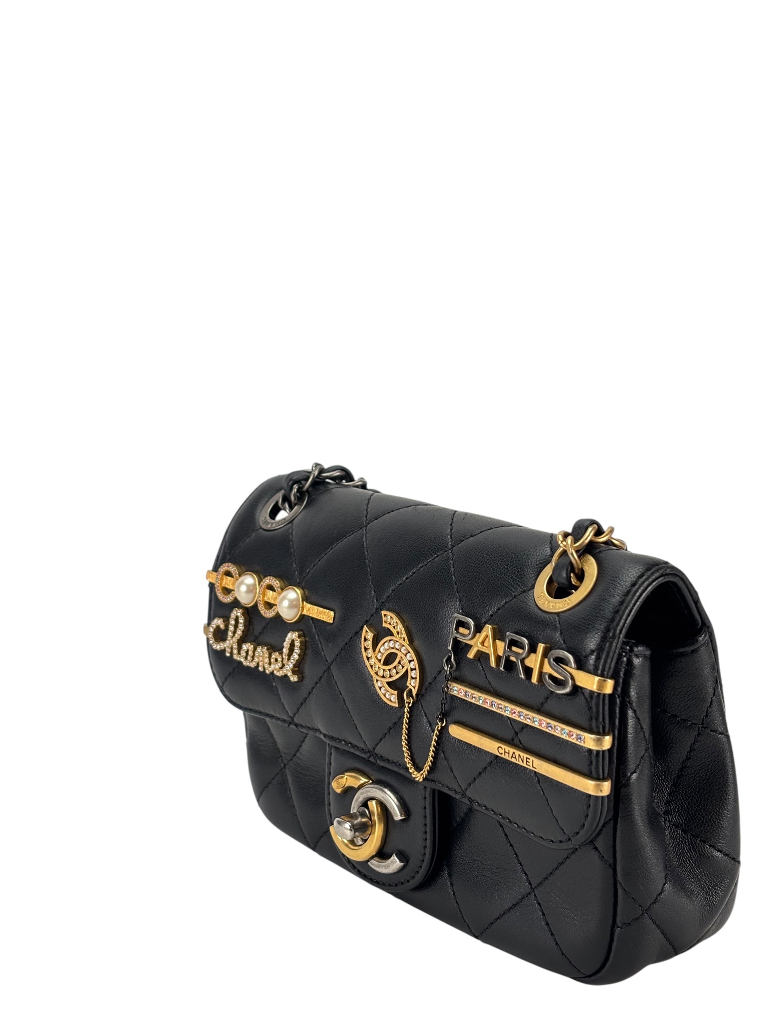 CHANEL - 22C Black Lambskin Matelasse Clip Coco GX Chain Shoulder Bag