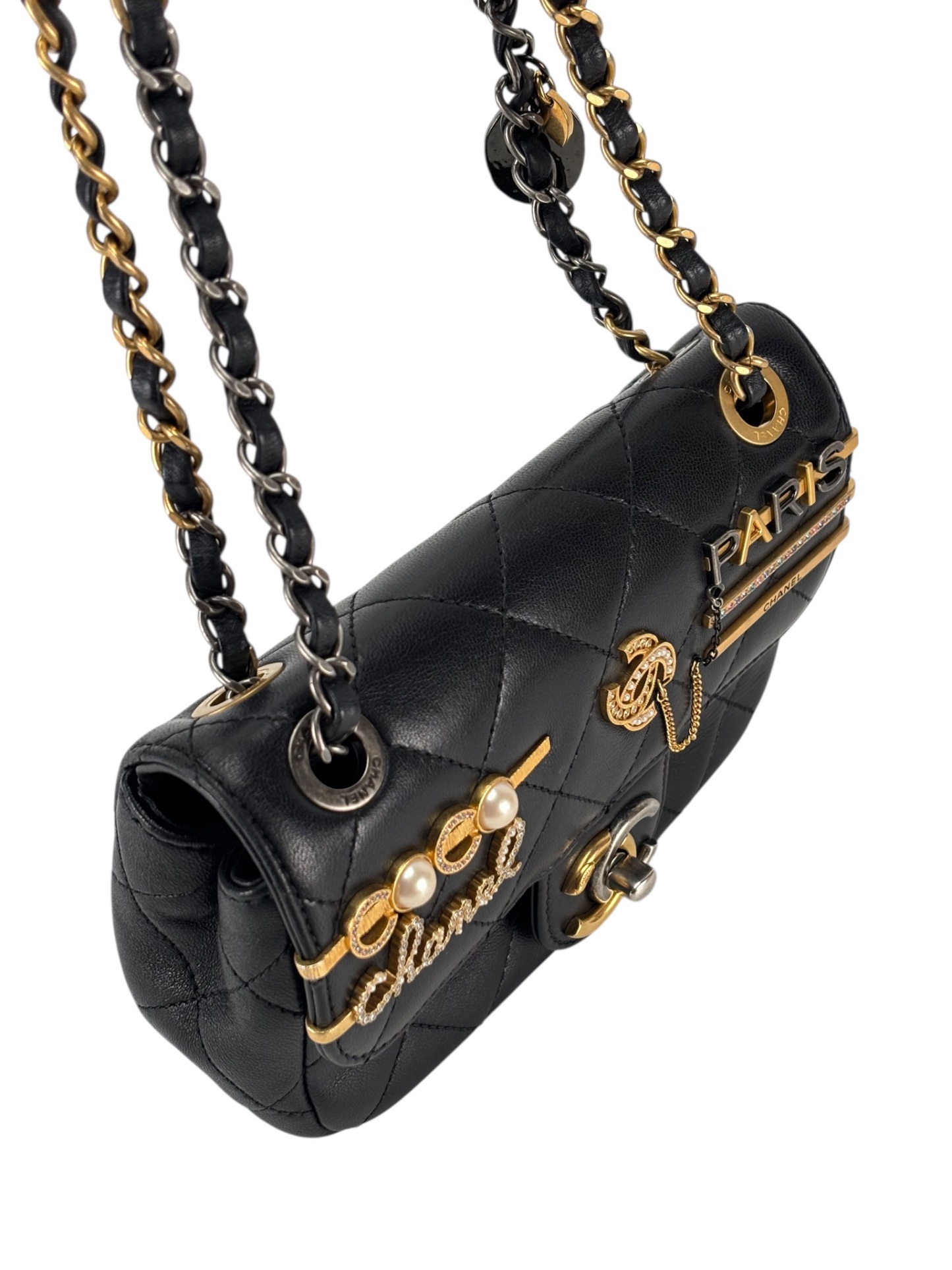 CHANEL - 22C Black Lambskin Matelasse Clip Coco GX Chain Shoulder Bag