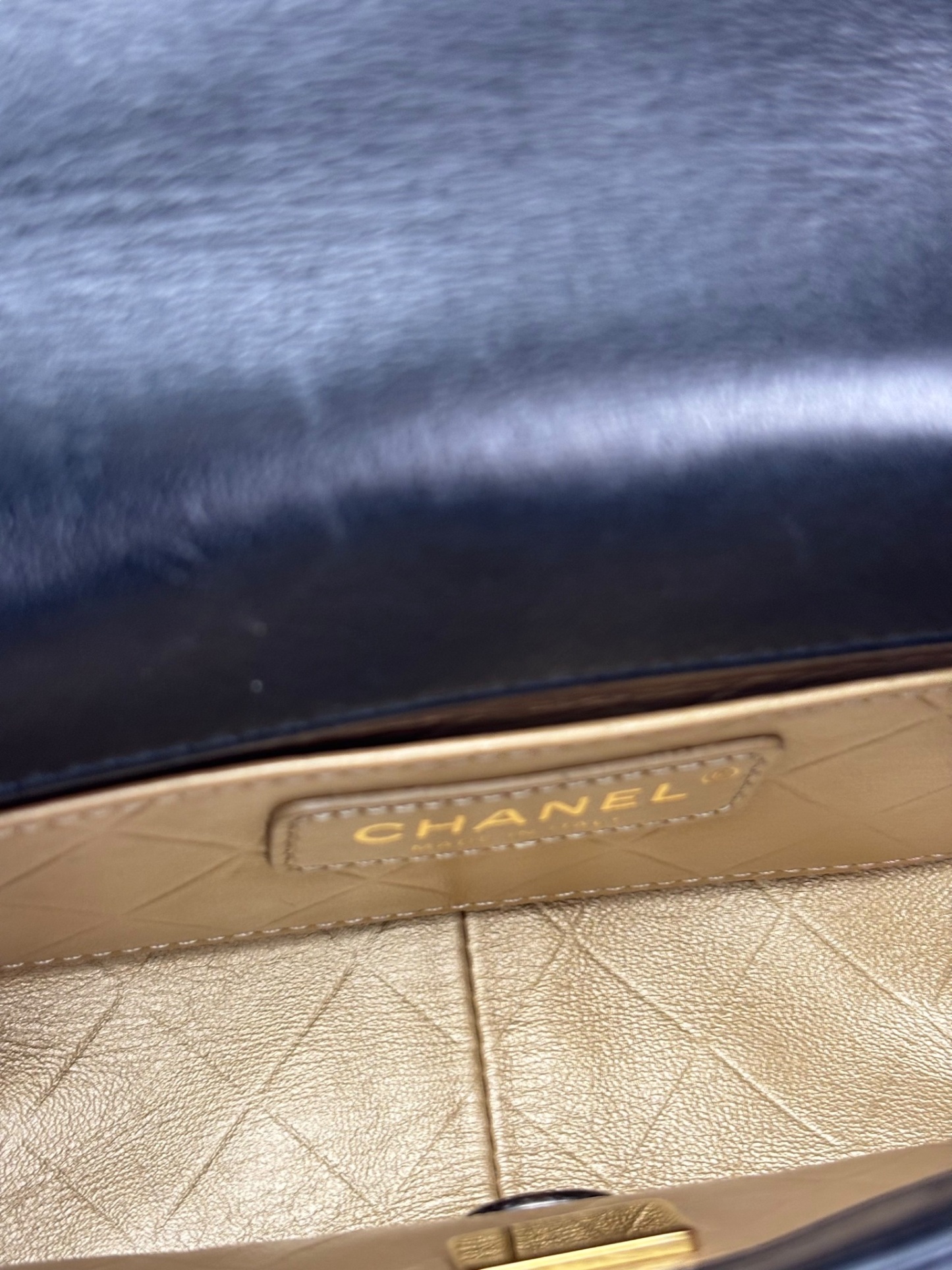 CHANEL - 22C Black Lambskin Matelasse Clip Coco GX Chain Shoulder Bag