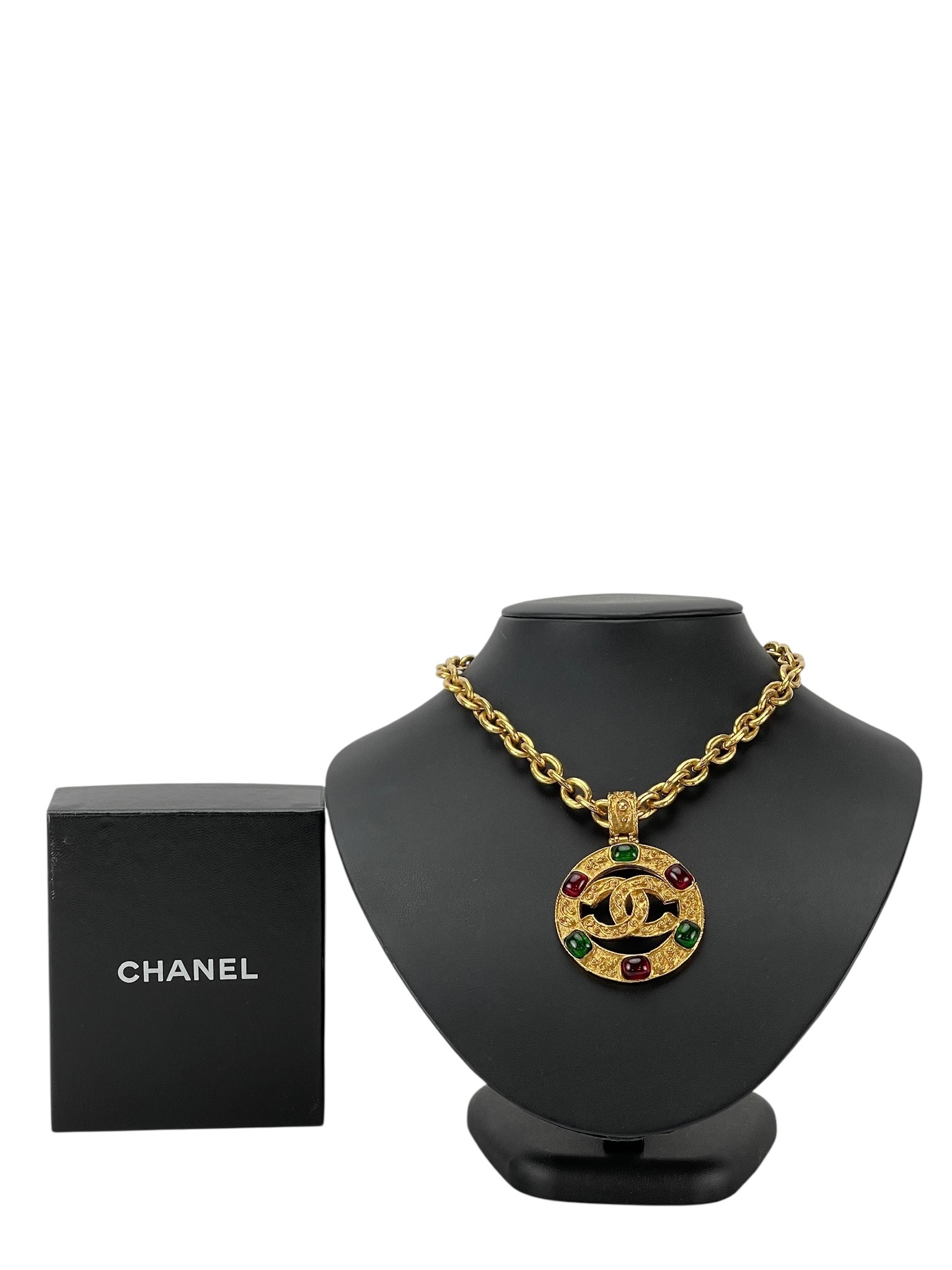 CHANEL - 94A Vintage Gripoix Cutout CC Necklace