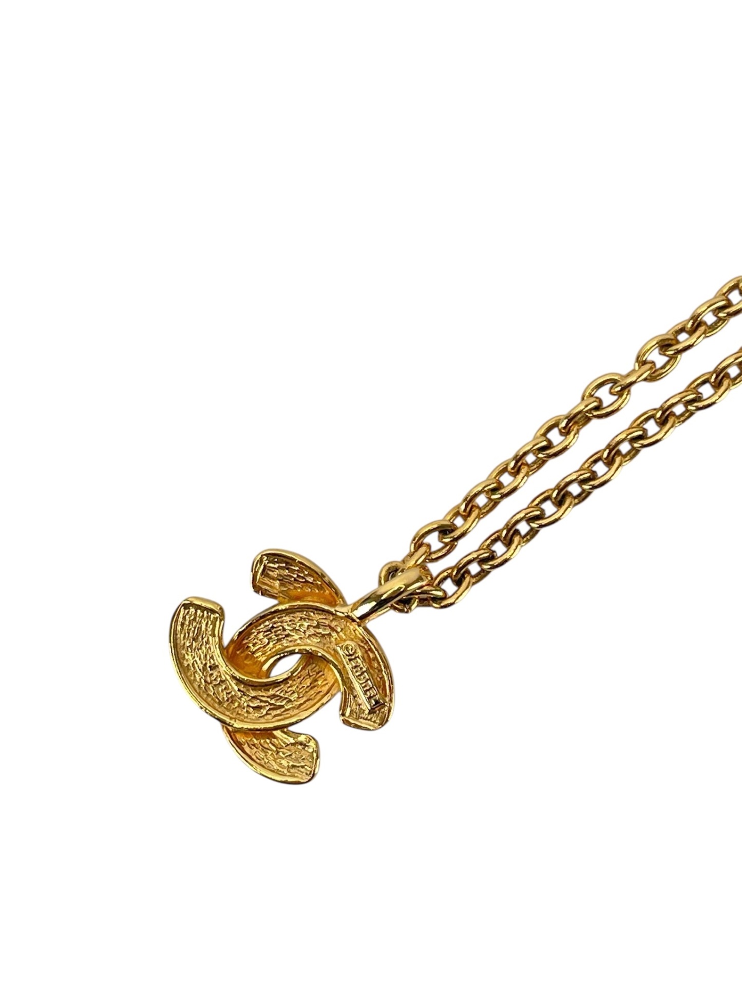 CHANEL - Gold-tone Quilted CC Pendant Necklace