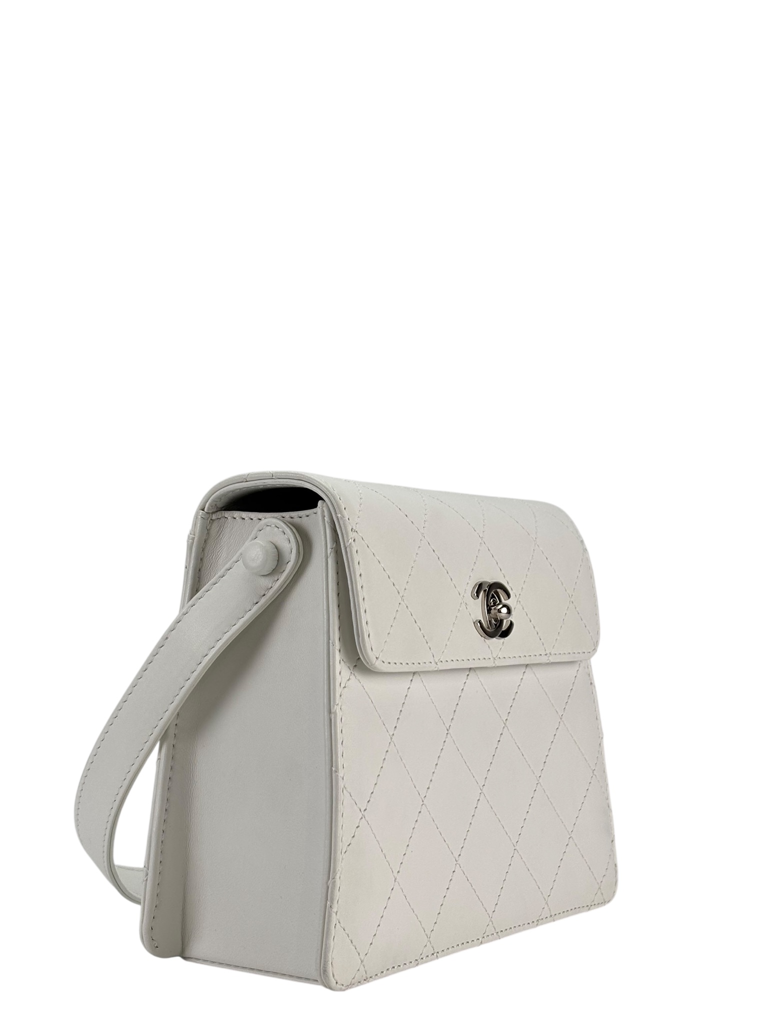 CHANEL - White Lambskin Coco Mark Kelly Handbag