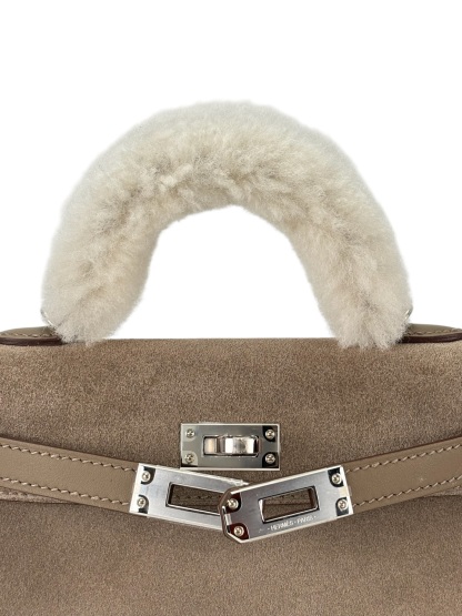 HERMES - Mini Kelly 18 Grizzly Swift Mouton Shearling Gris Caillou Ecru Etoupe Palladium Hardware