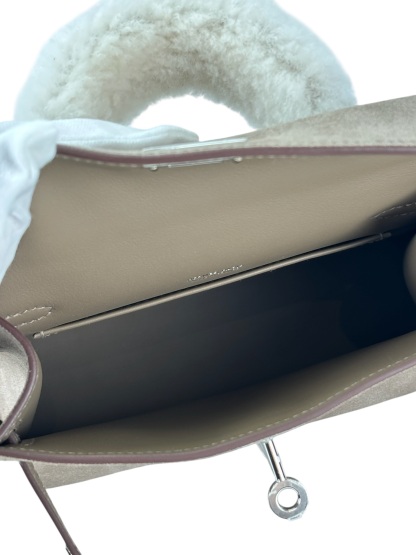 HERMES - Mini Kelly 18 Grizzly Swift Mouton Shearling Gris Caillou Ecru Etoupe Palladium Hardware