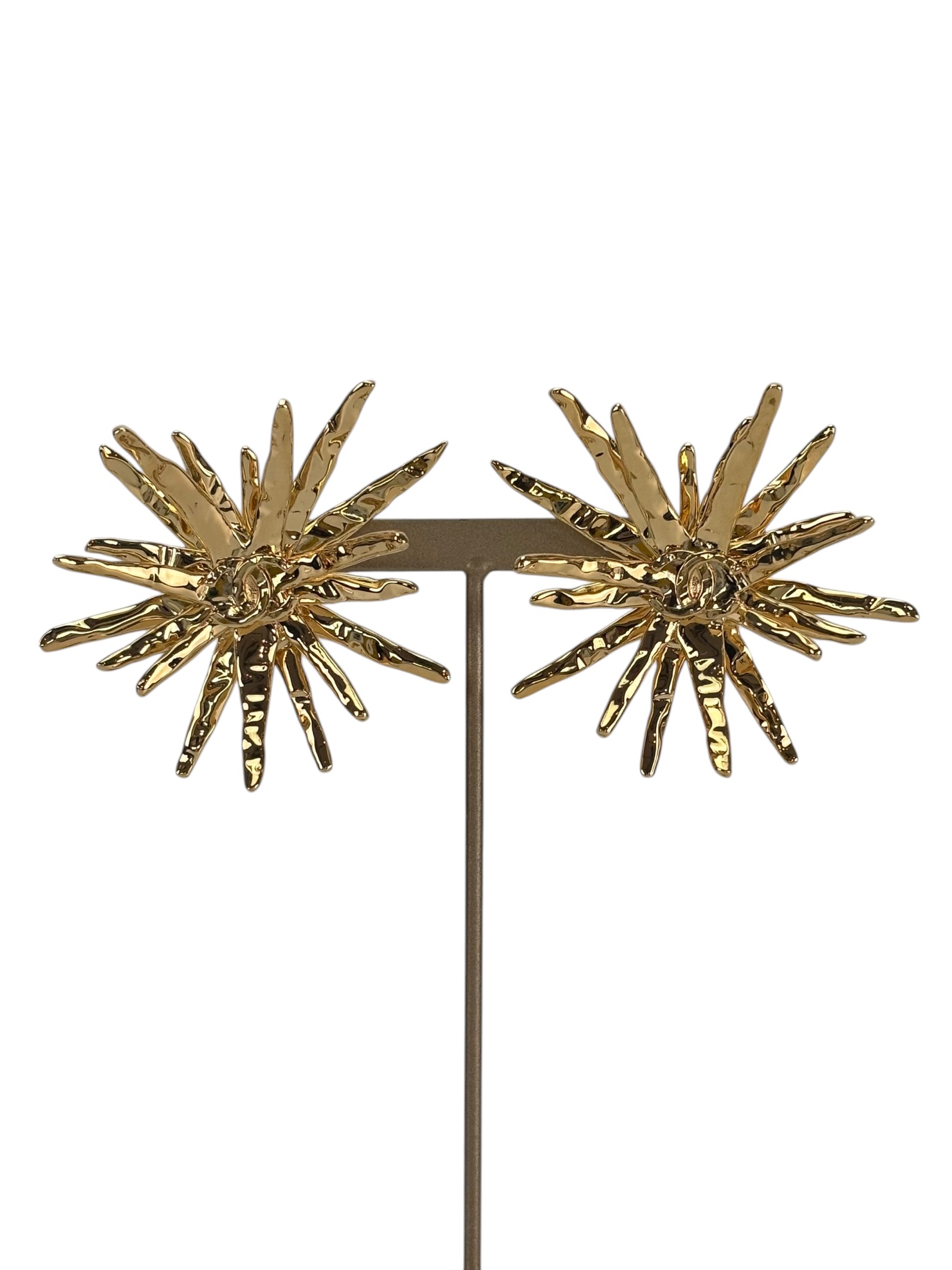 CHANEL - 26S Gold Starburst Earrings
