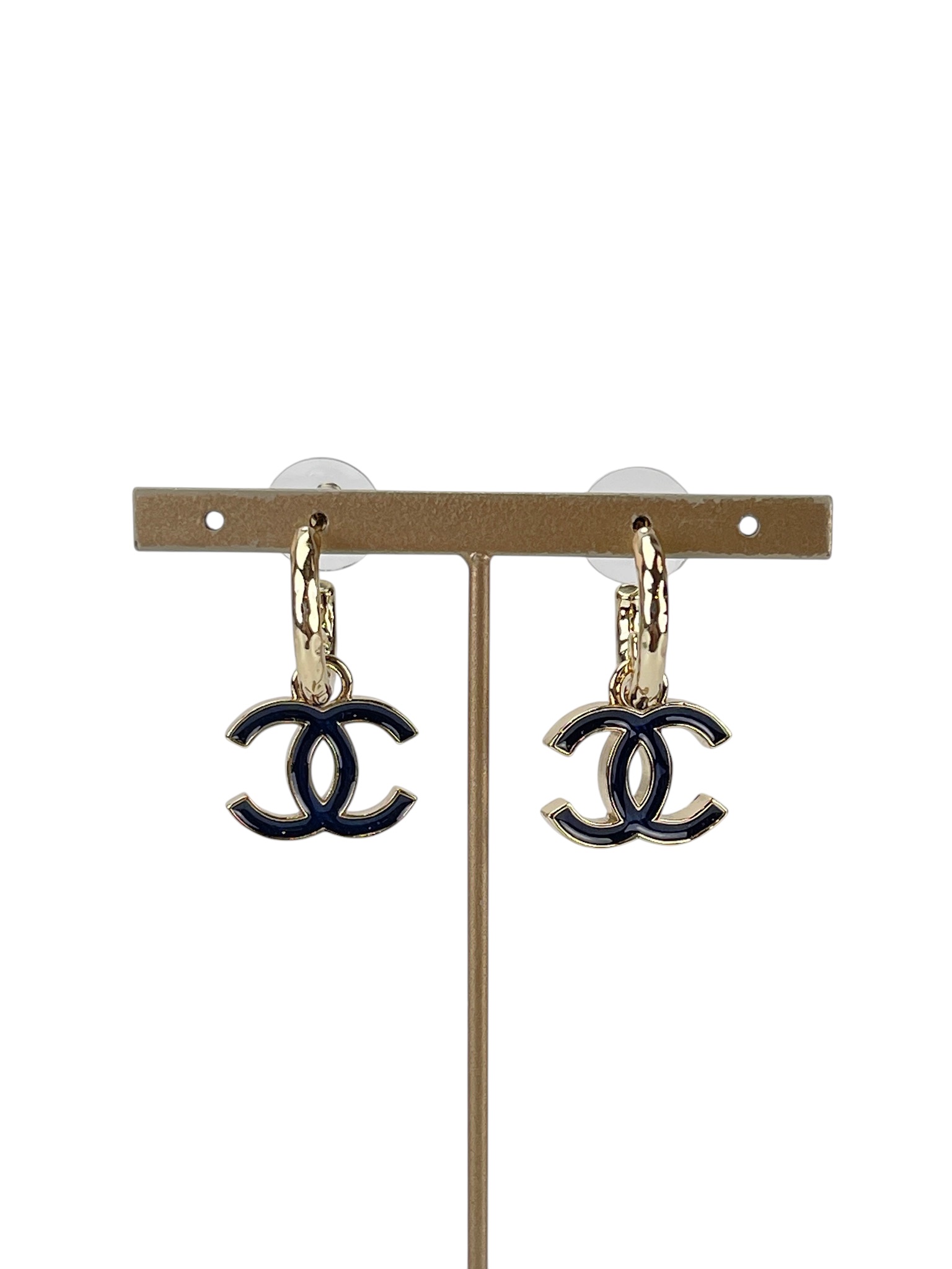 CHANEL - 24P Black CC Pendant Earrings
