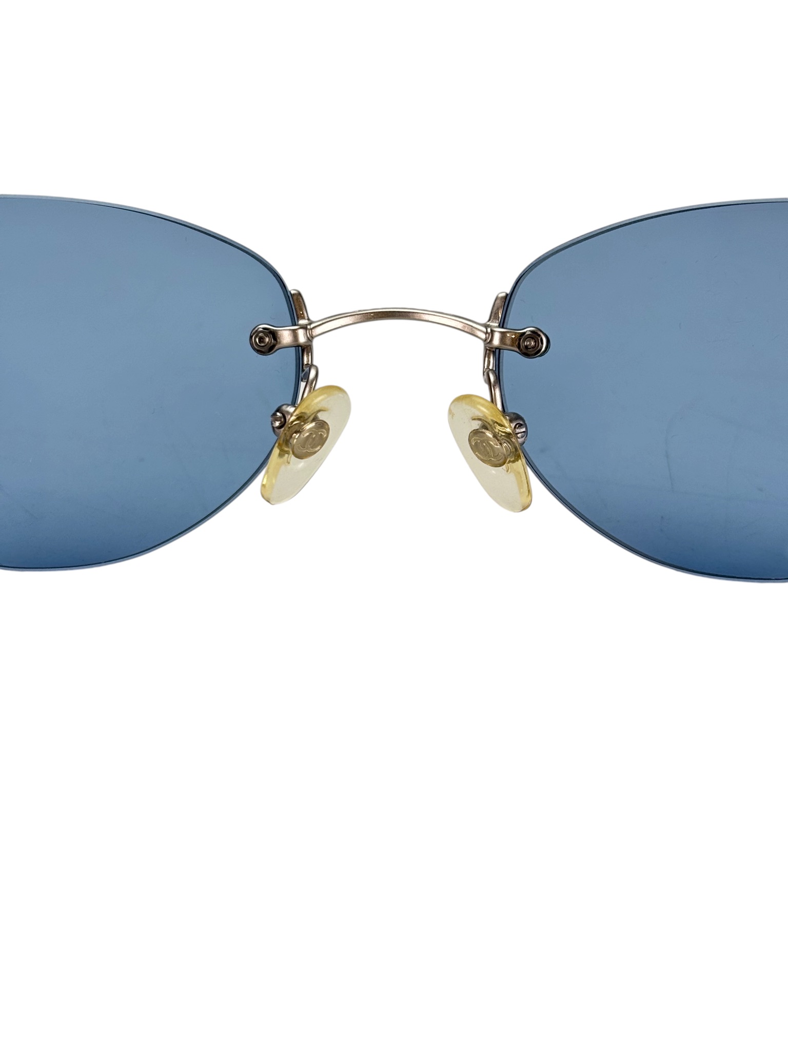 CHANEL - Blue Metal Silver CC Logo Sunglasses – Camellia Vintage Tokyo