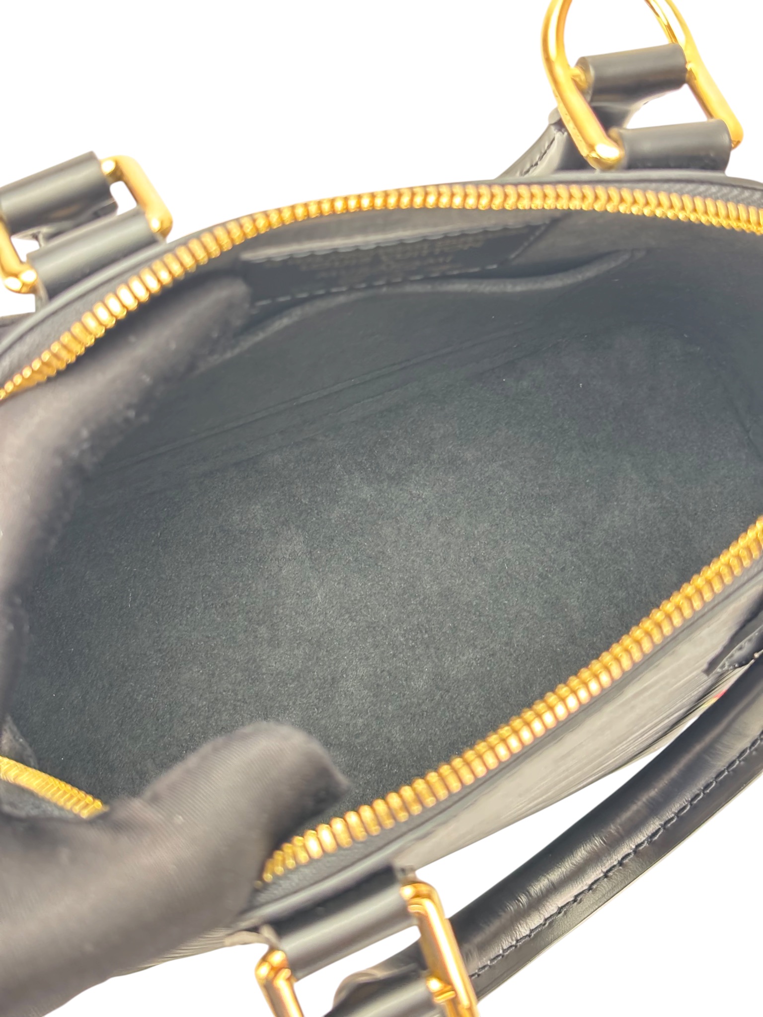 LOUIS VUITTON - LV x TM Alma BB Black Epi Handbag – Camellia