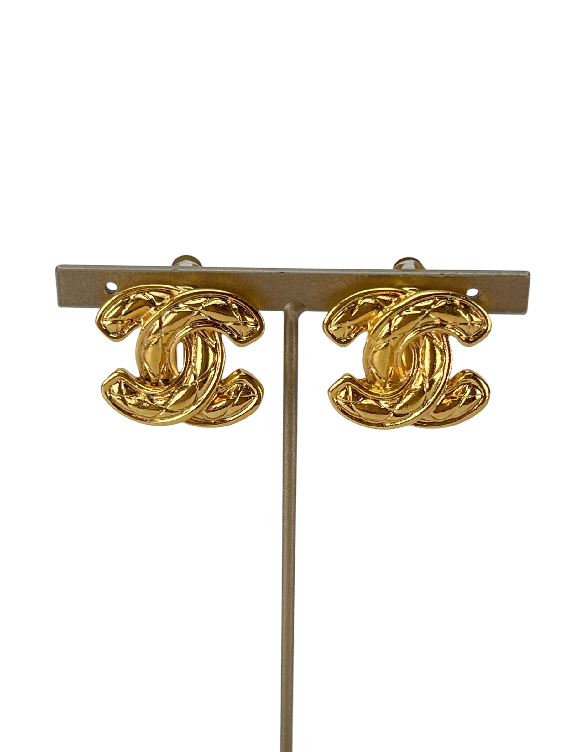 CHANEL - Gold CC Logo Matelasse Ring