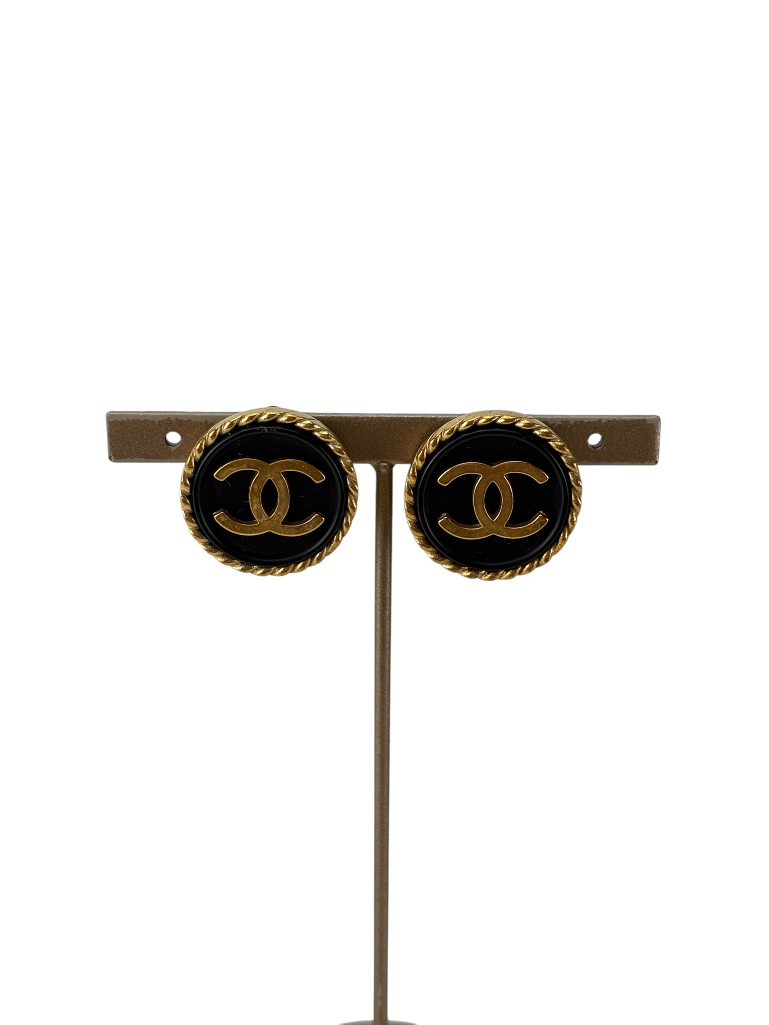CHANEL - 94A Gold Black CC Logo Round Clip On Earrings