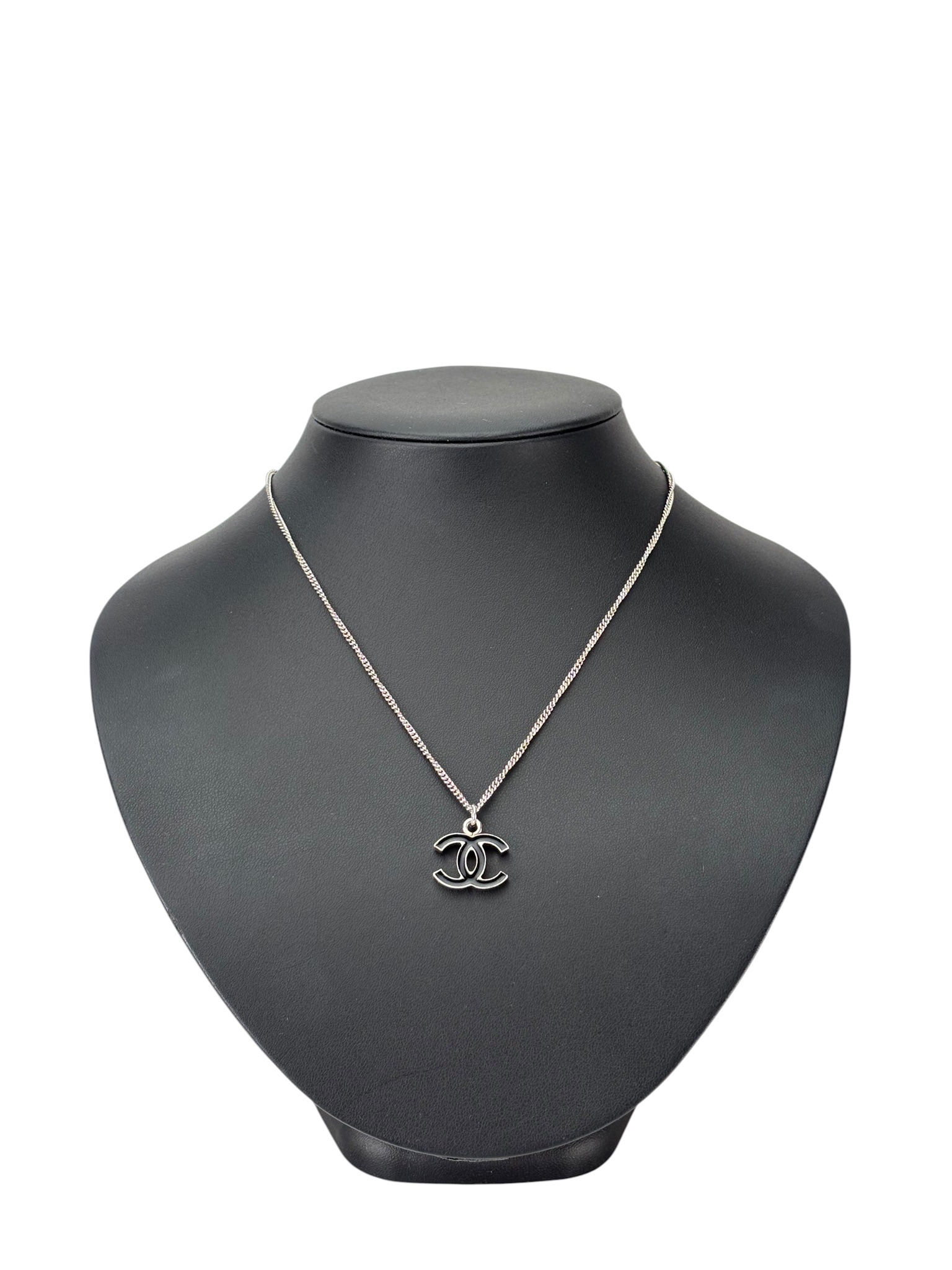 CHANEL - 05V Black CC Logo Silver Necklace