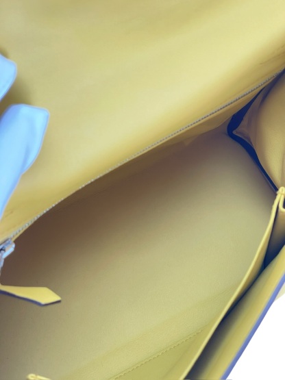 HERMES - Kelly 25 Jaune Ambre Swift Palladium Hardware