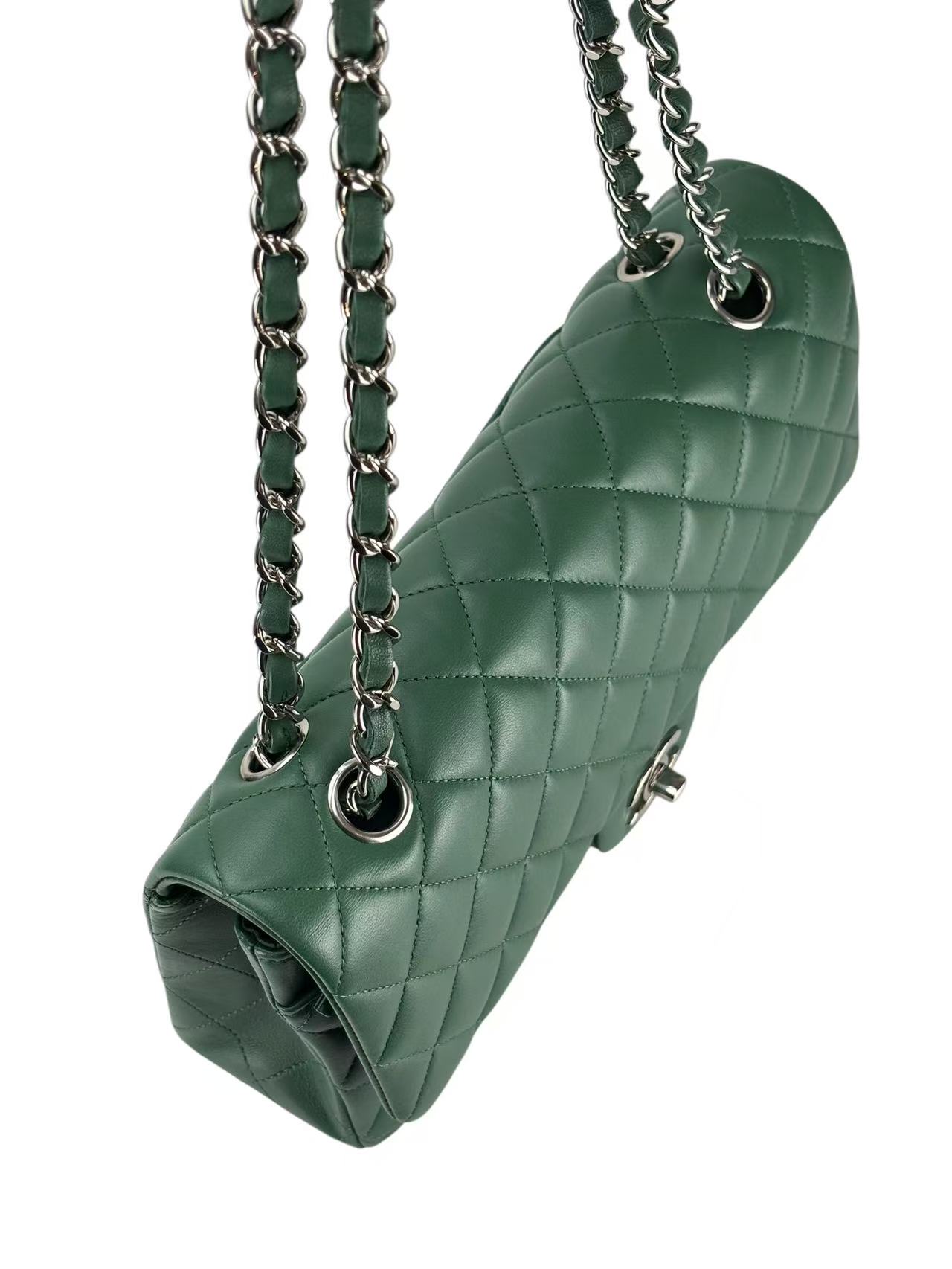 CHANEL - Medium Classic Double Flap Bag  Green Lambskin Silver Hardware (CF25)