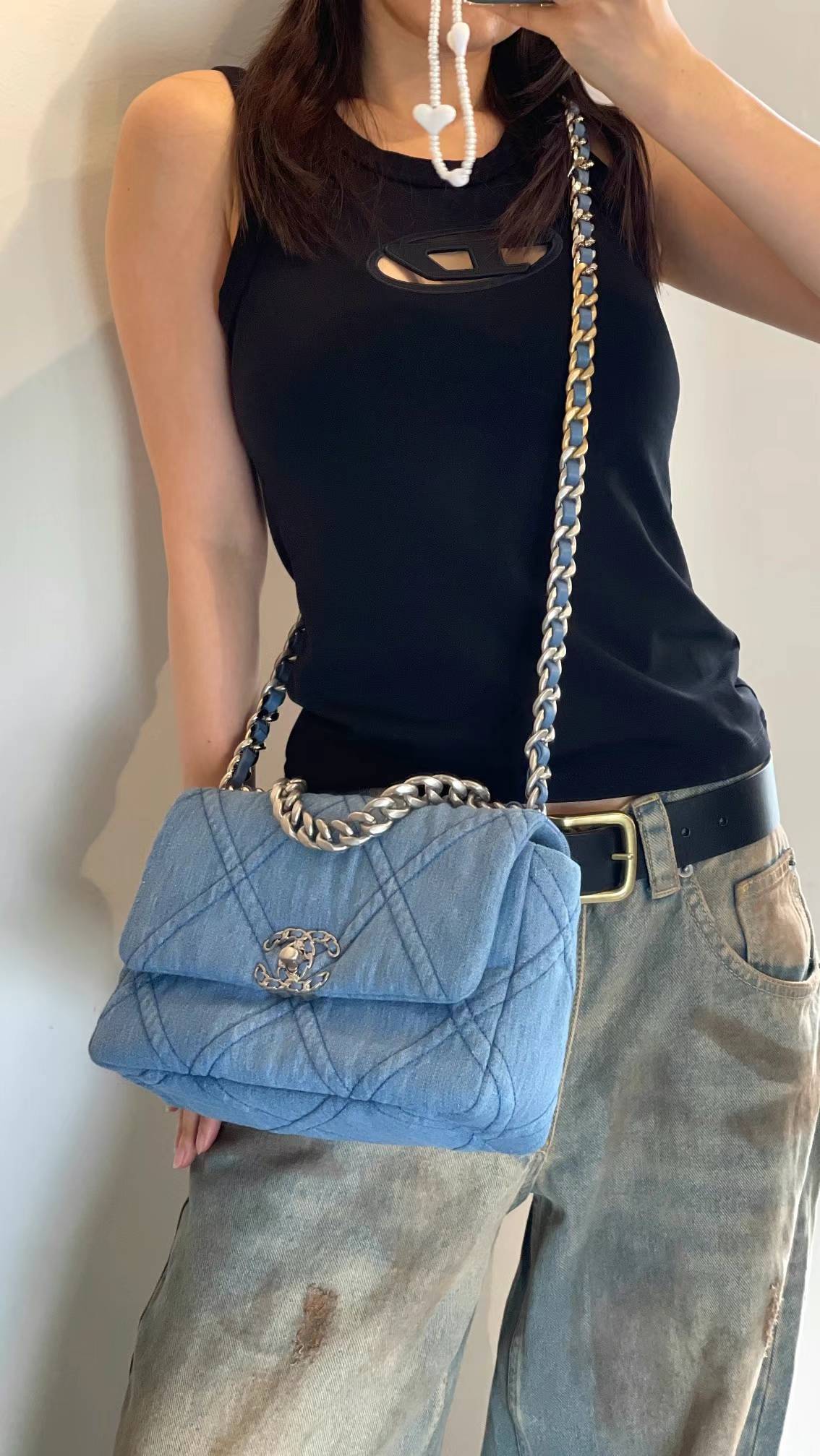 CHANEL - 22P Denim Sliver 19 Bag
