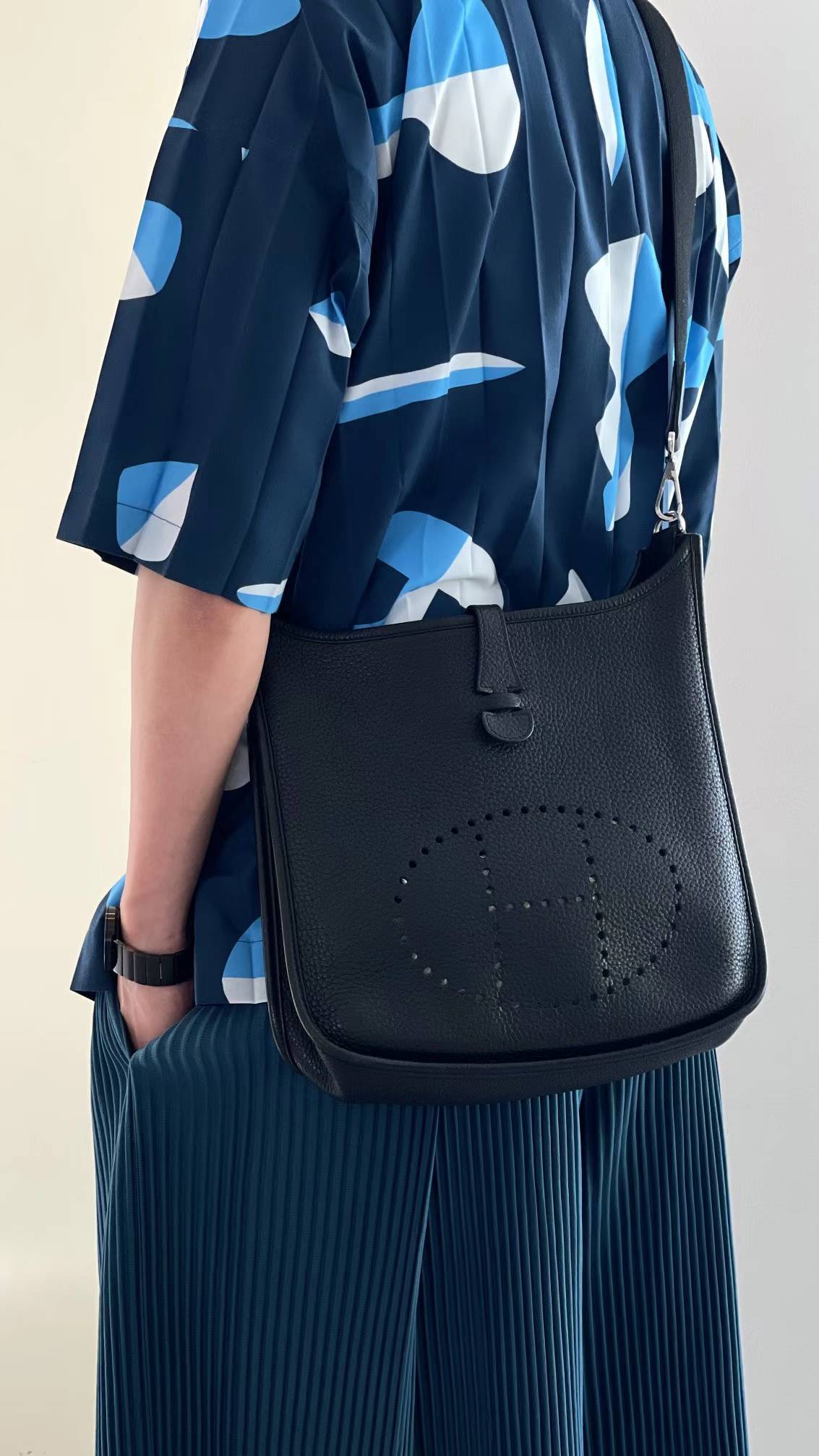 HERMES - Evelyne PM Evelyne 29 Black Togo Palladium Hardware