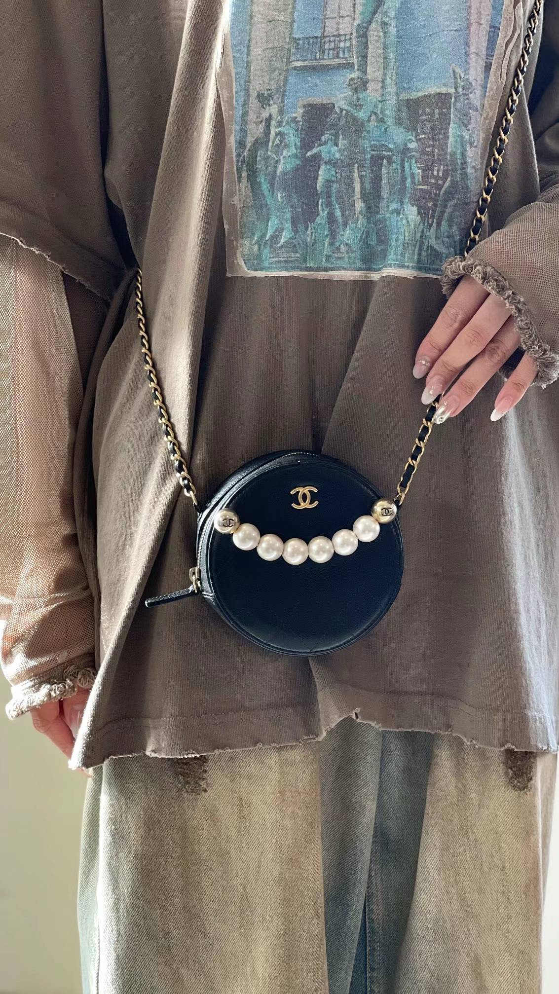 CHANEL - Pearl Round Black Mini Bag