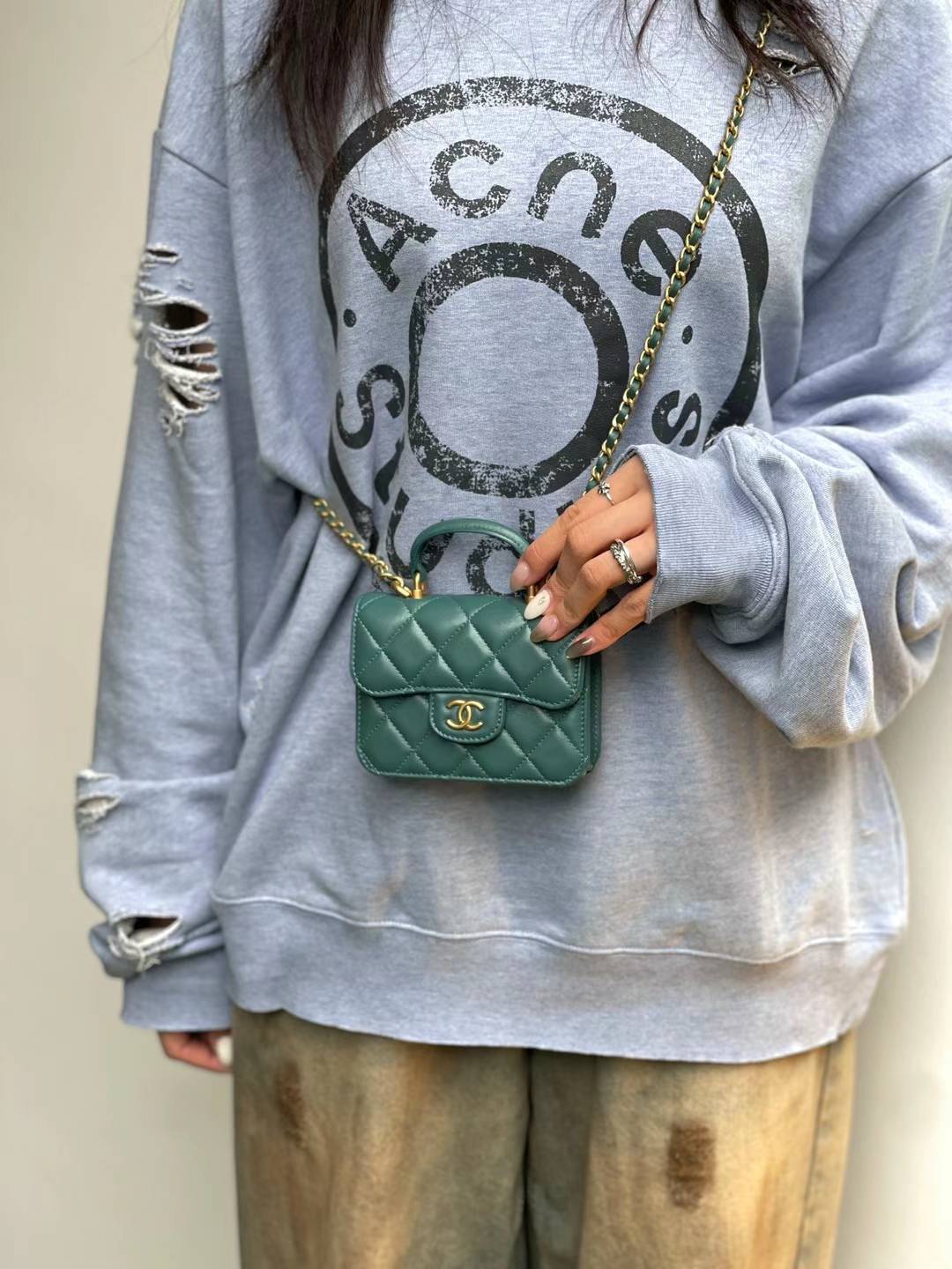 CHANEL - Quilted Top Handle Flap Coin Purse Green Lambskin With Chain