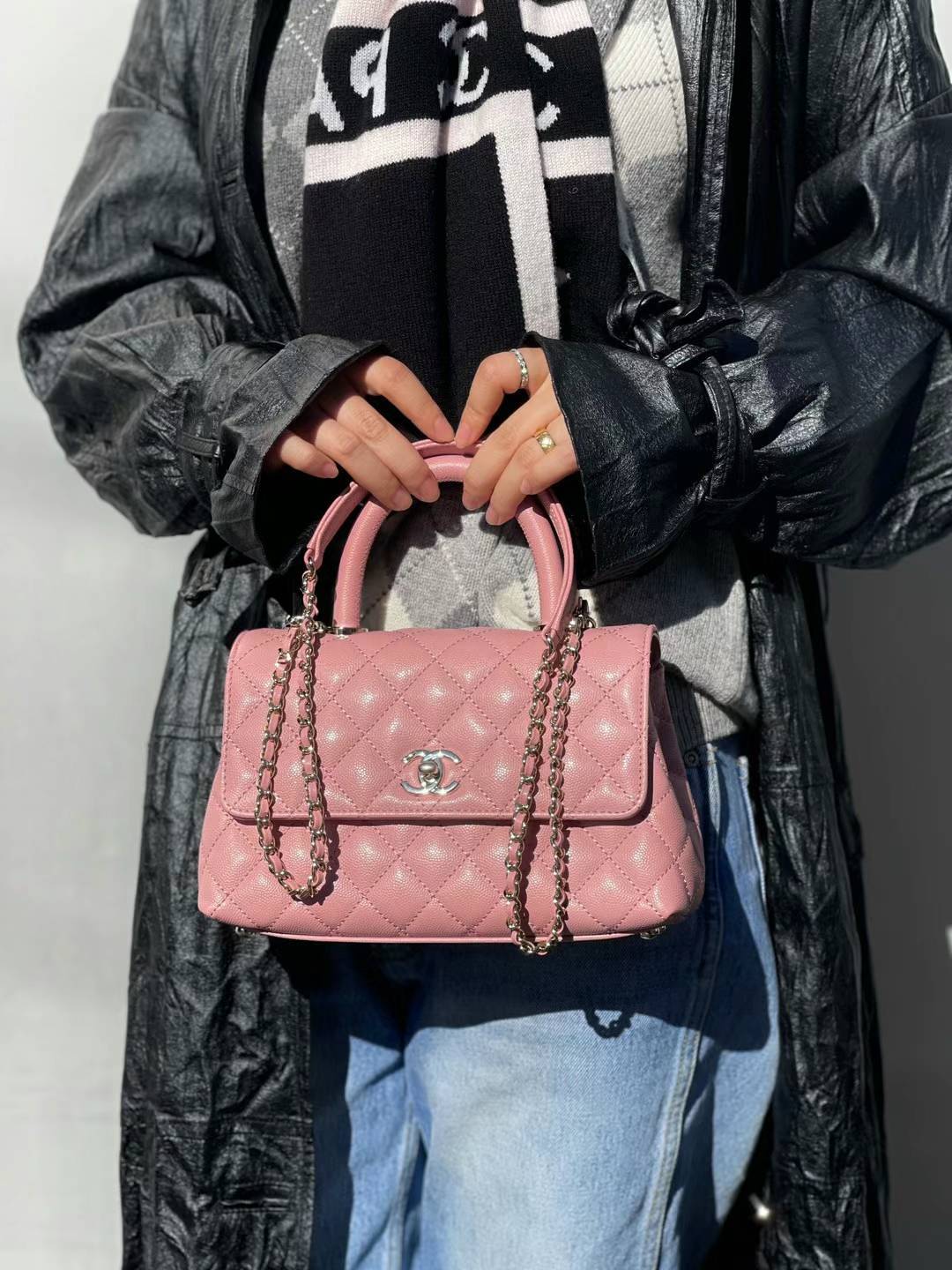 CHANEL - 23K Caviar Skin Coco Handle Handbag Pink