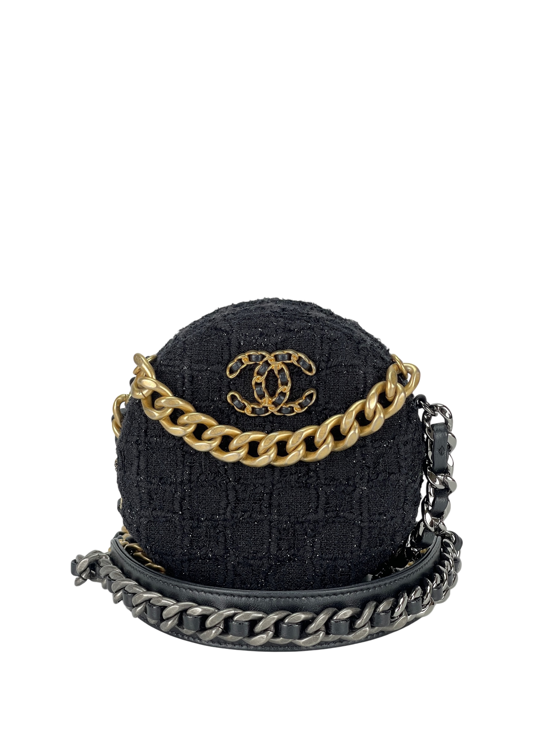 CHANEL - Black Quilted Tweed 19 Round Clutch With Chain