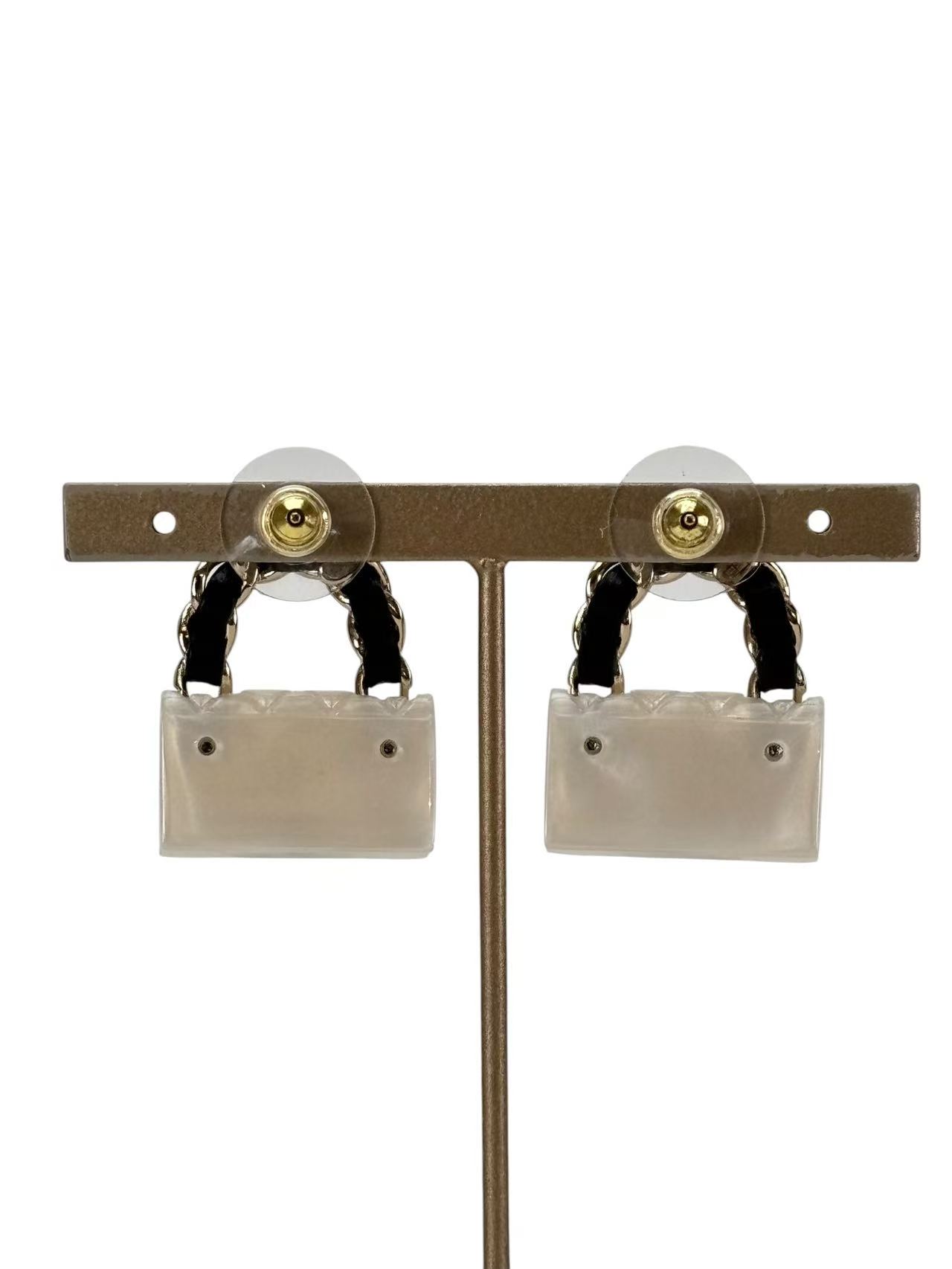 CHANEL - 23C Black Gold Matelasse Coco Earrings