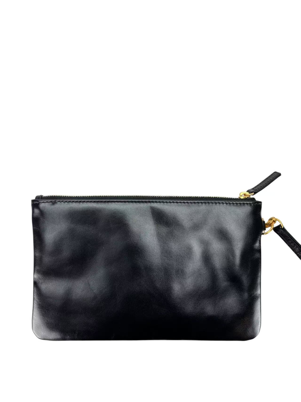 CHANEL - 22 Bag Black Calfskin Gold Hardware Small 