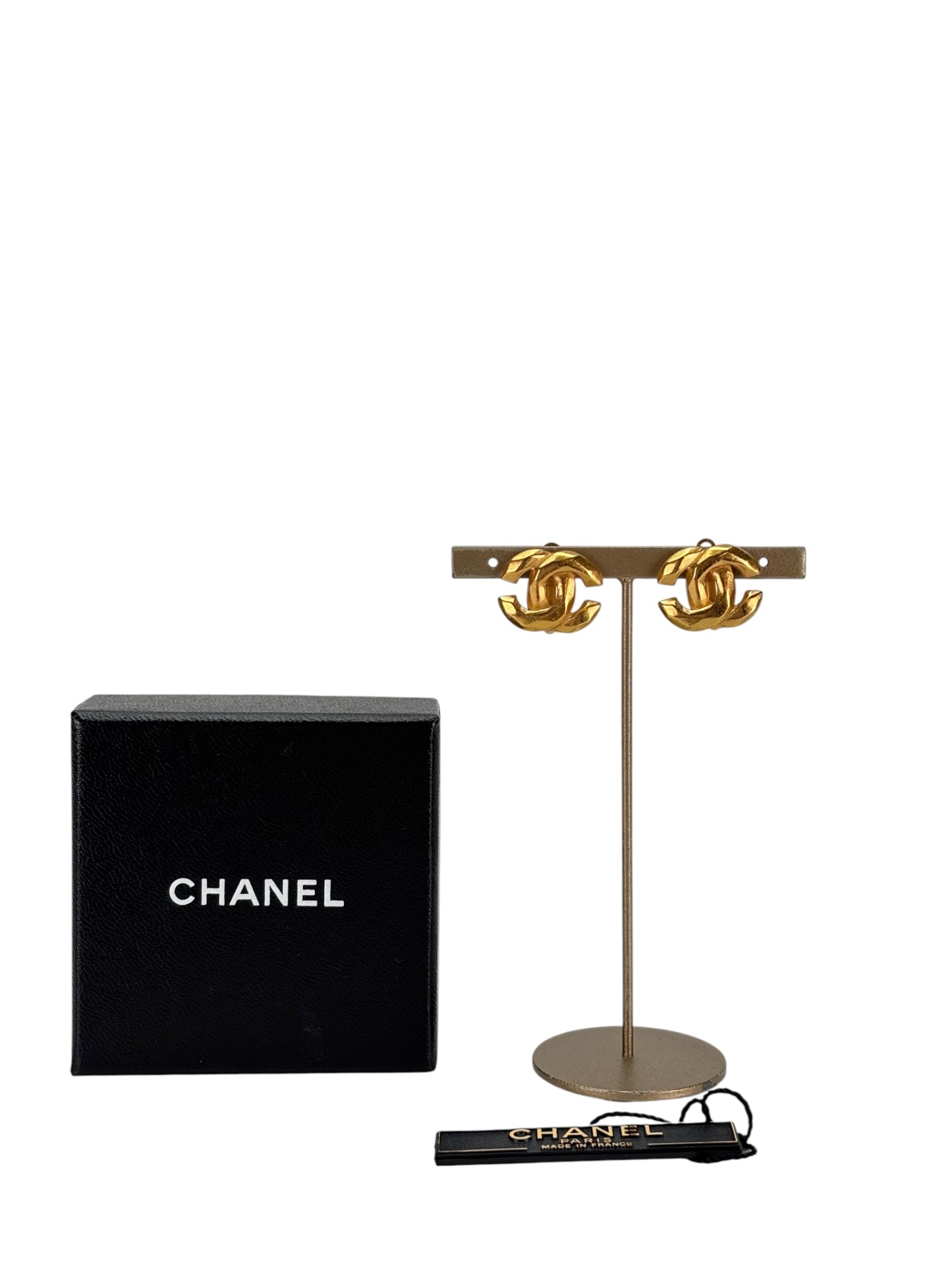 CHANEL - 99P Gold CC Logo Earrings 