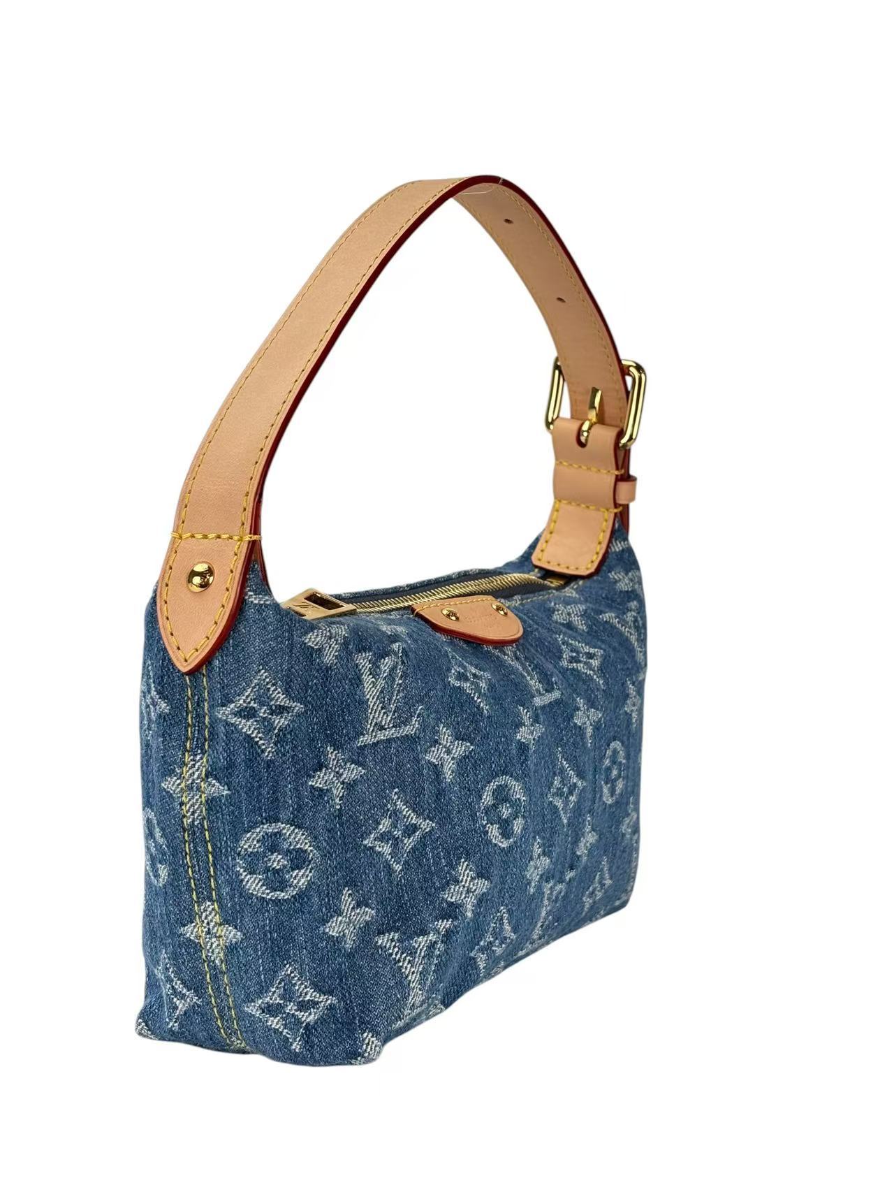 LOUIS VUITTON - Denim Monogram Pochette Hills Handbag