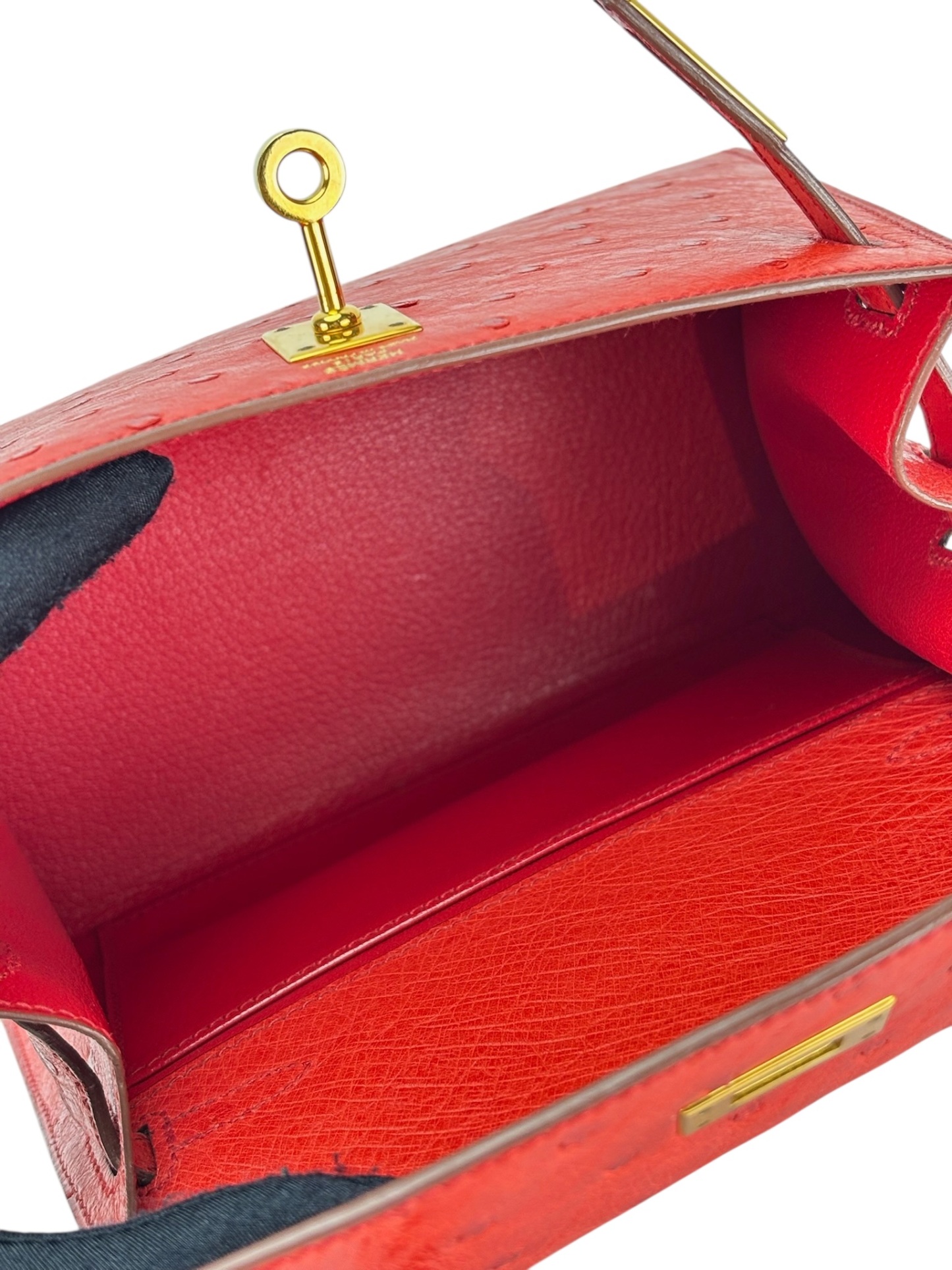 HERMES - Kelly 20 Vif Red Ostrich Gold Hardware