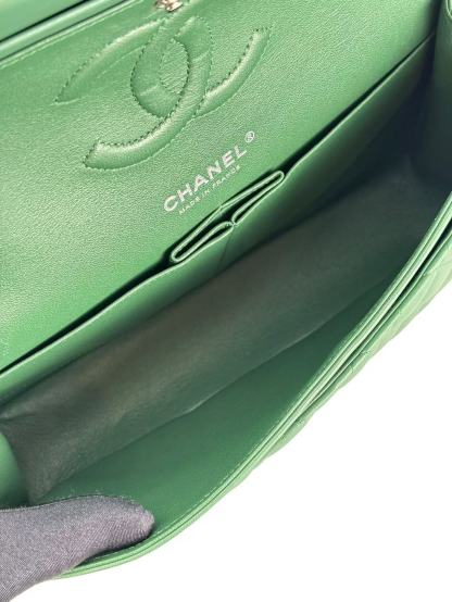 CHANEL - Medium Classic Double Flap Bag  Green Lambskin Silver Hardware (CF25)