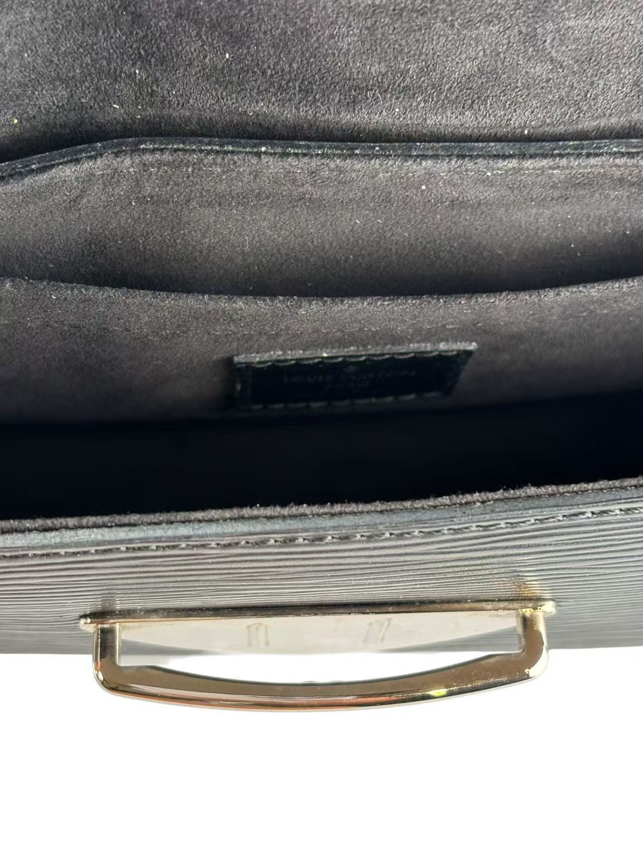 LOUIS VUITTON -  Epi Leather Pochette Montaigne Noir Shoulder Bag