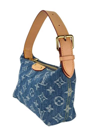 LOUIS VUITTON - Denim Monogram Pochette Hills Handbag