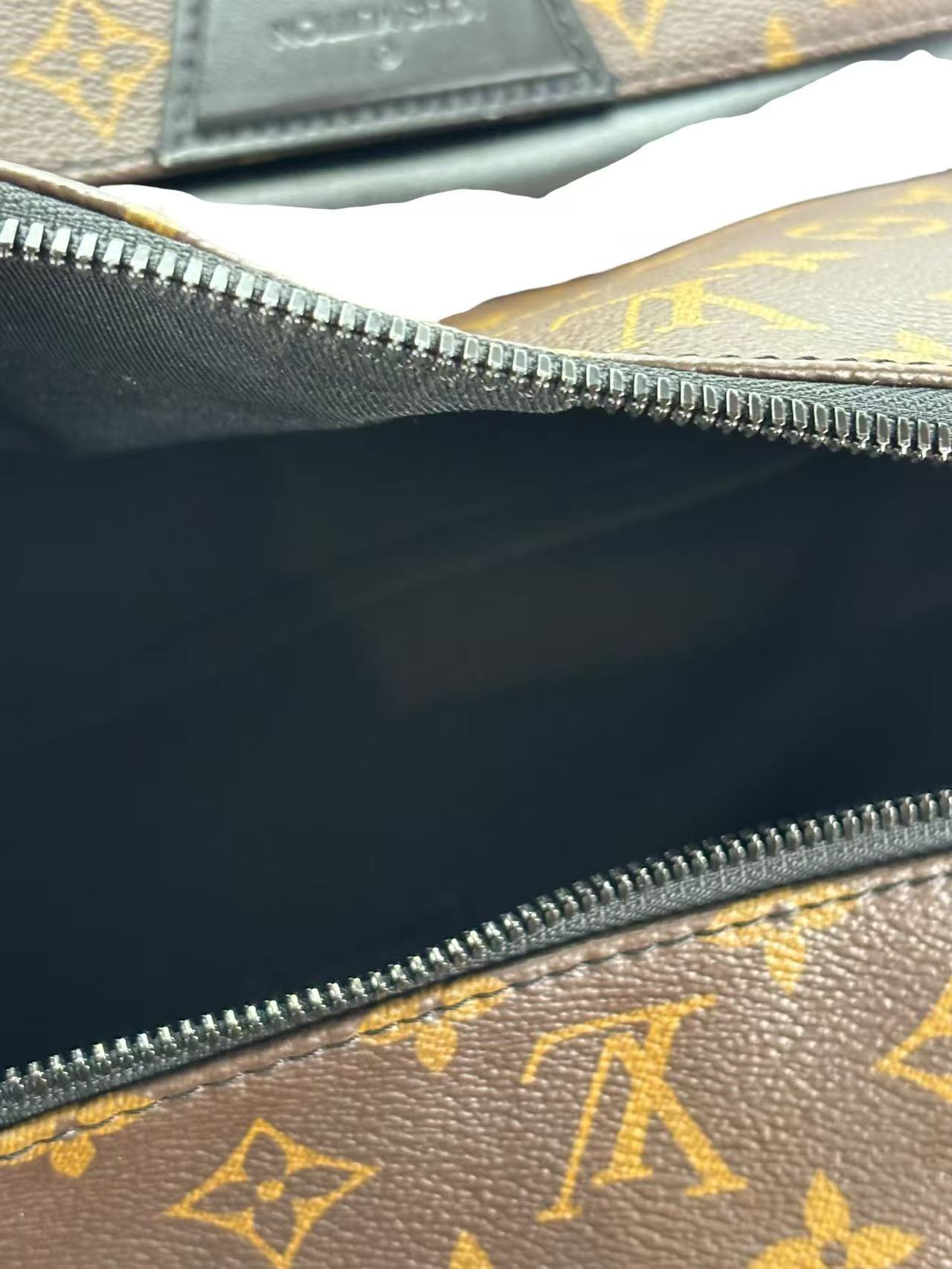 LOUIS VUITTON - LV Discovery Backpack PM Rubber
